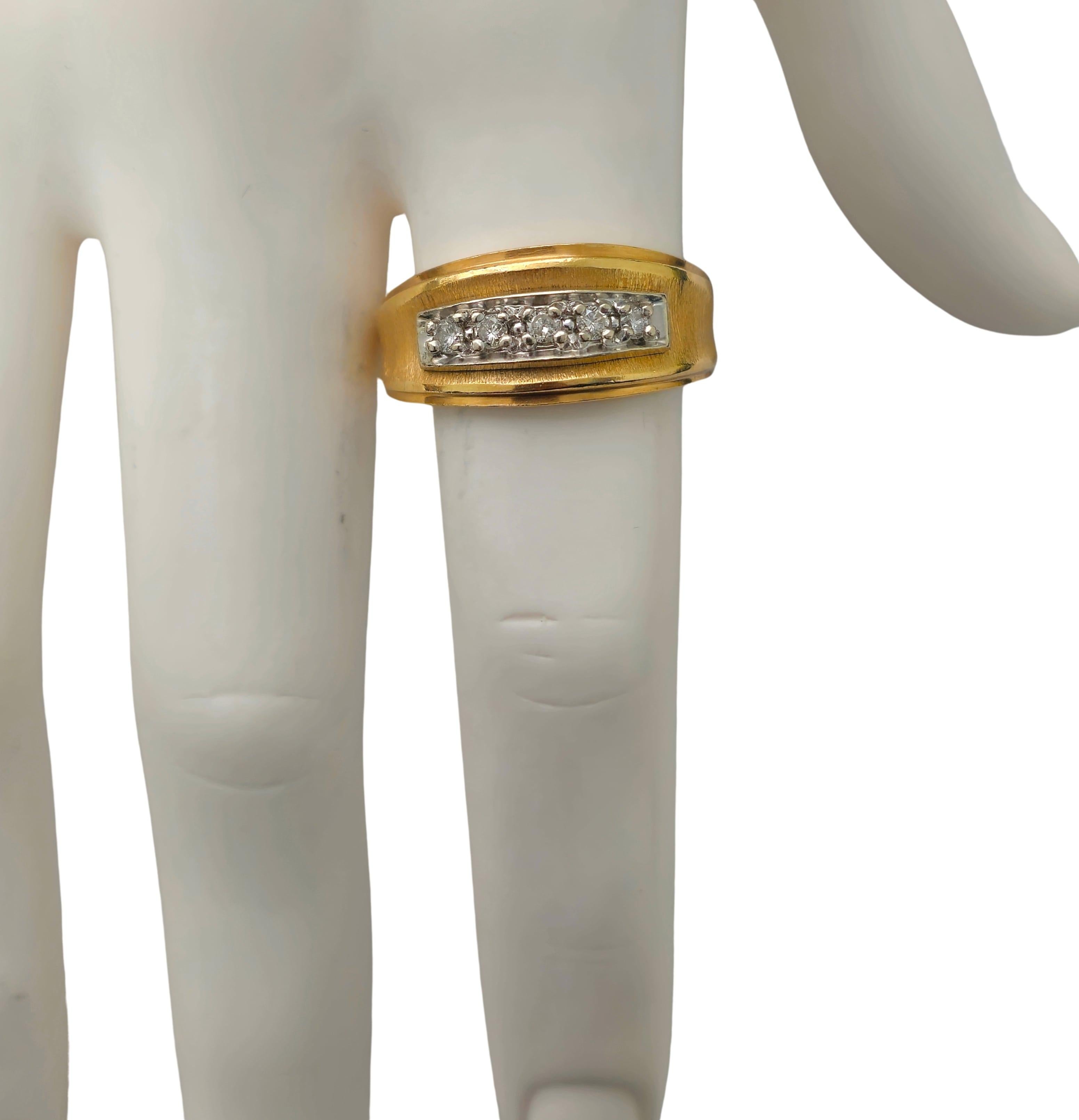 Women's 5 Stone Diamond Engagement Ring in 14k Yellow Gold For Sale