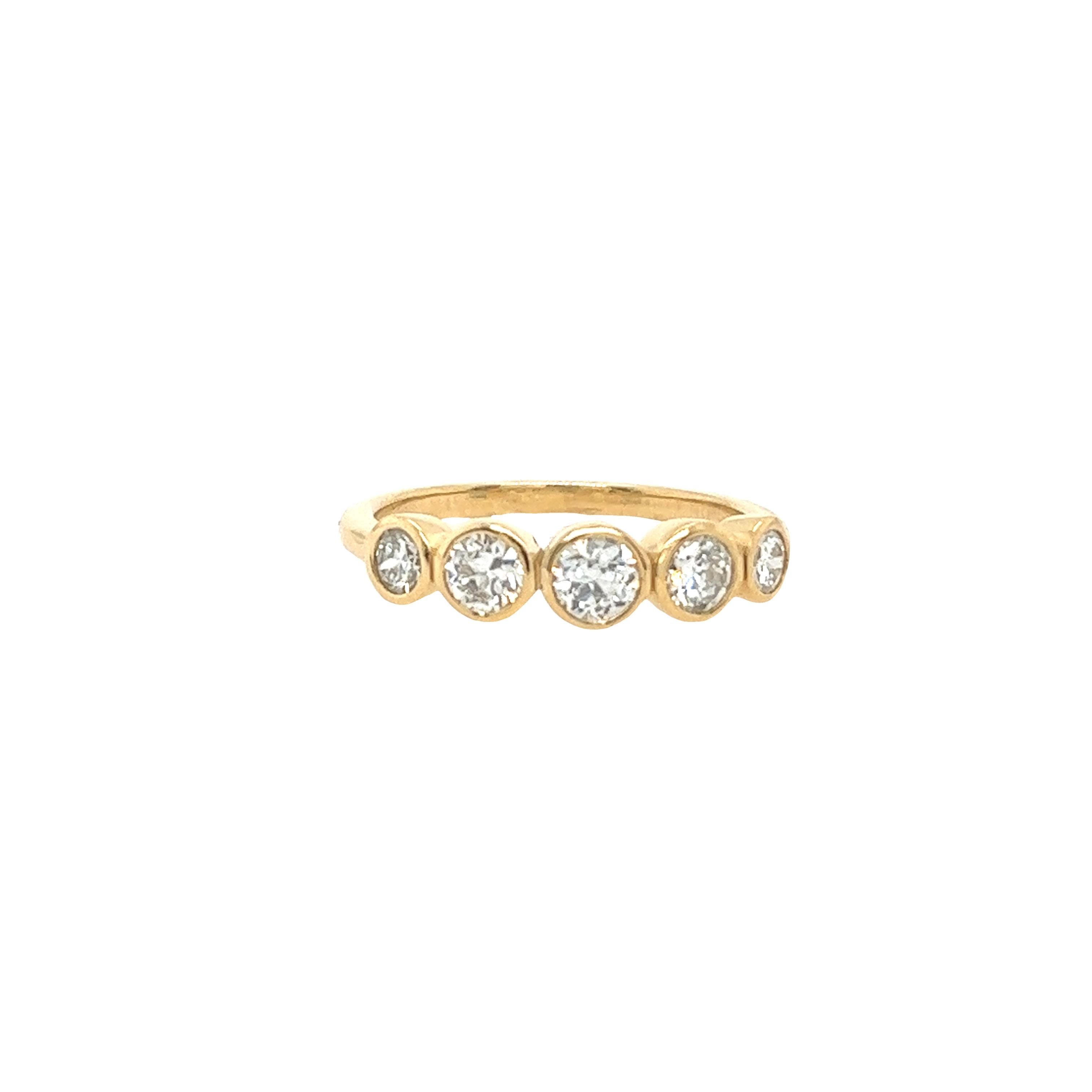5-Stone Diamond Ring Set With 0.70ct H/SI1 Round Brilliant Diamonds In 18ct Gold For Sale 1