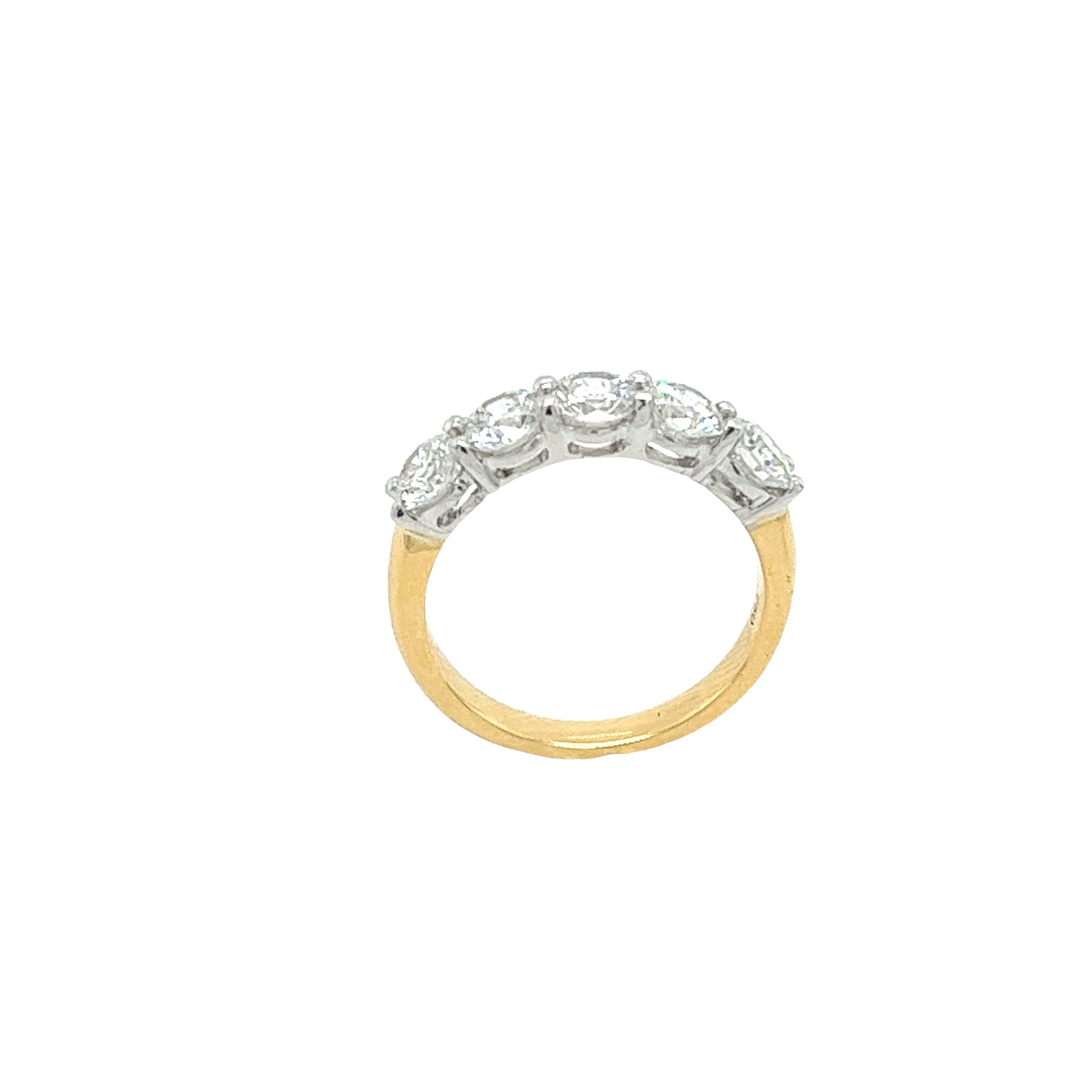 Modern 5-Stone Diamond Ring Set With 1.70ct G/VS1 Round Brilliant Diamonds In 18ct Gold For Sale