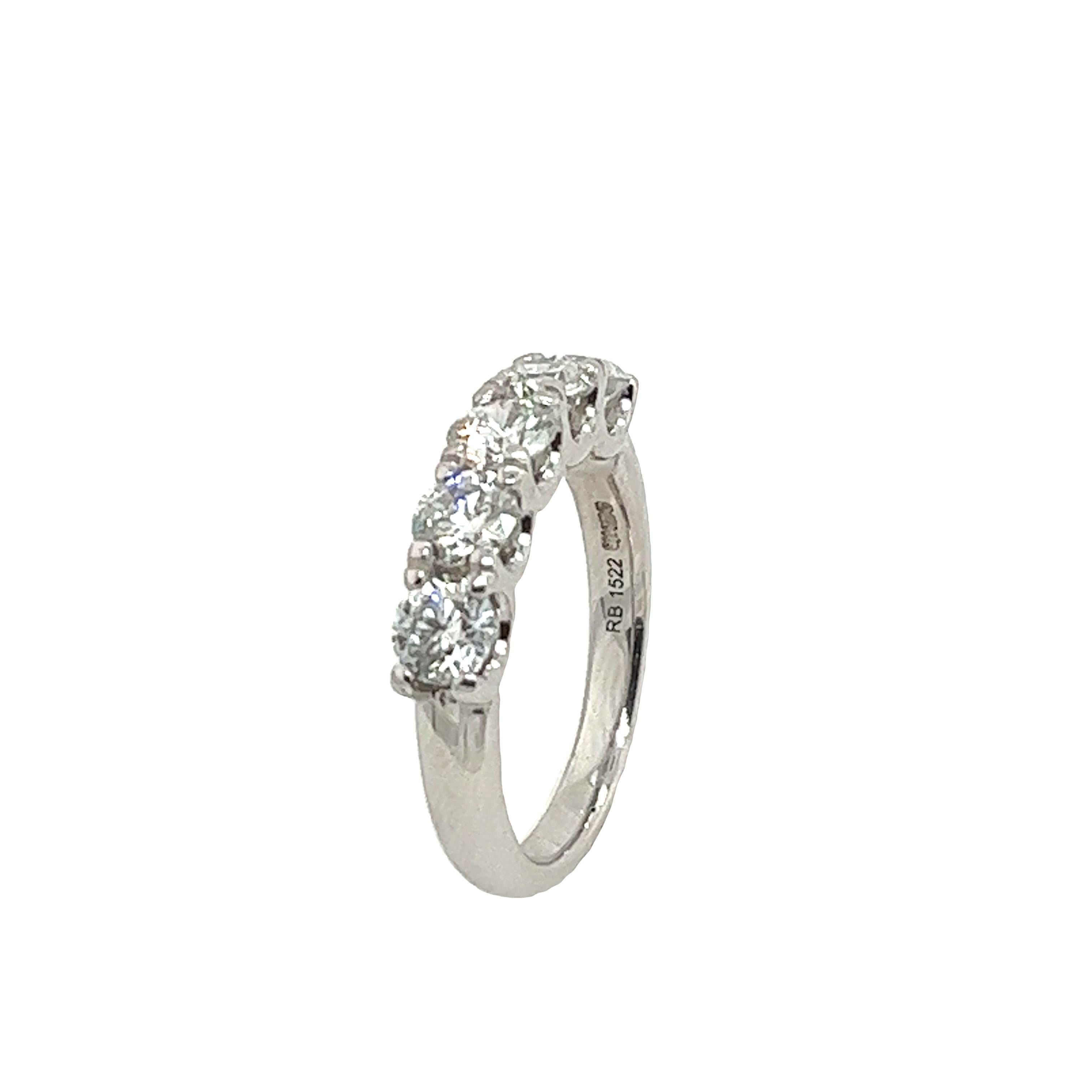 Round Cut 5-Stone Diamond Ring, Set With 2.06ct G-H/SI2-3 In 18ct White Gold For Sale