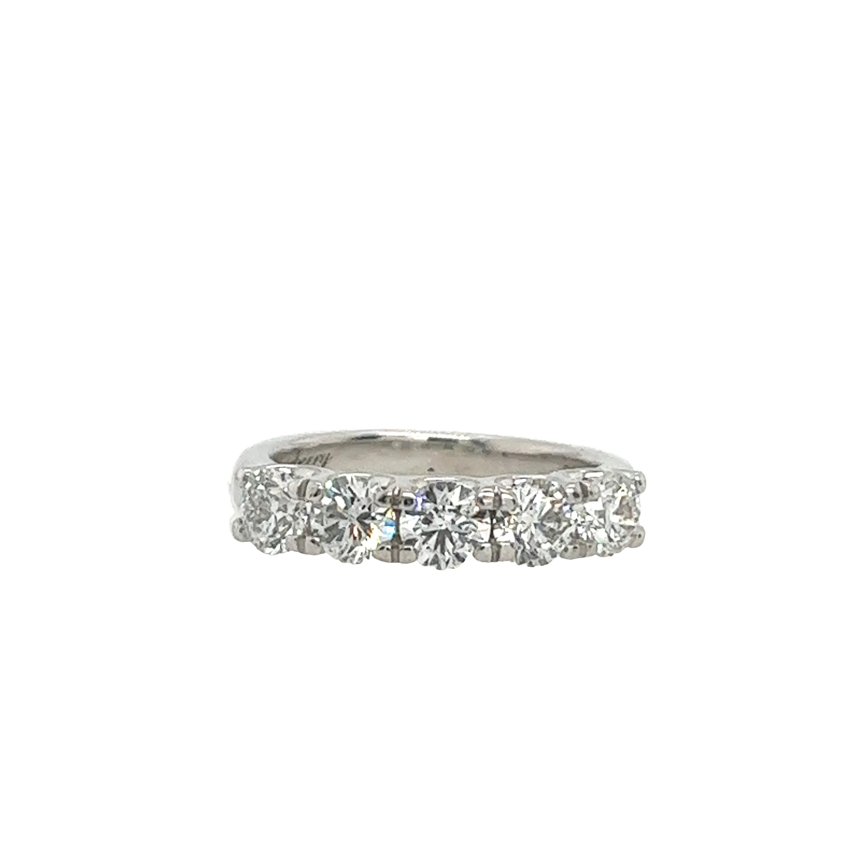 5-Stone Diamond Ring, Set With 2.06ct G-H/SI2-3 In 18ct White Gold For Sale 1