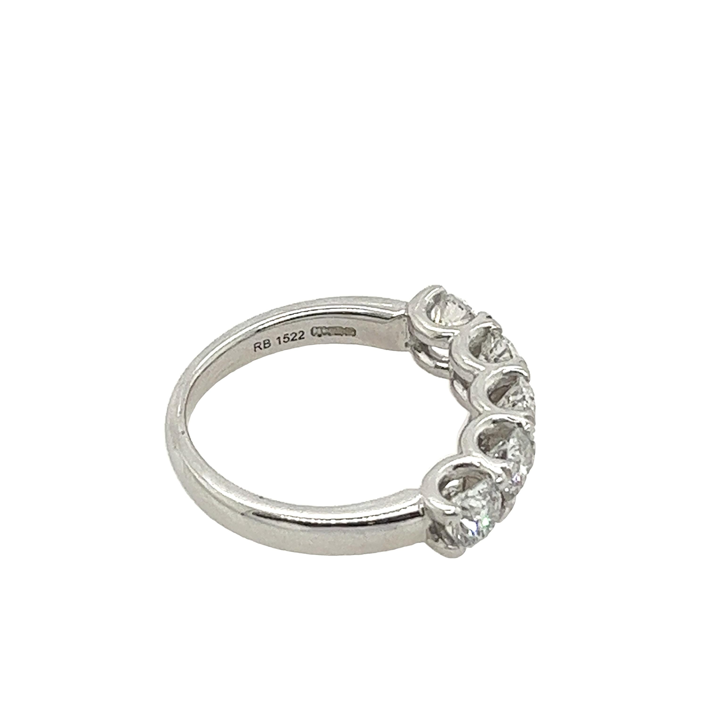 5-Stone Diamond Ring, Set With 2.06ct G-H/SI2-3 In 18ct White Gold For Sale 2