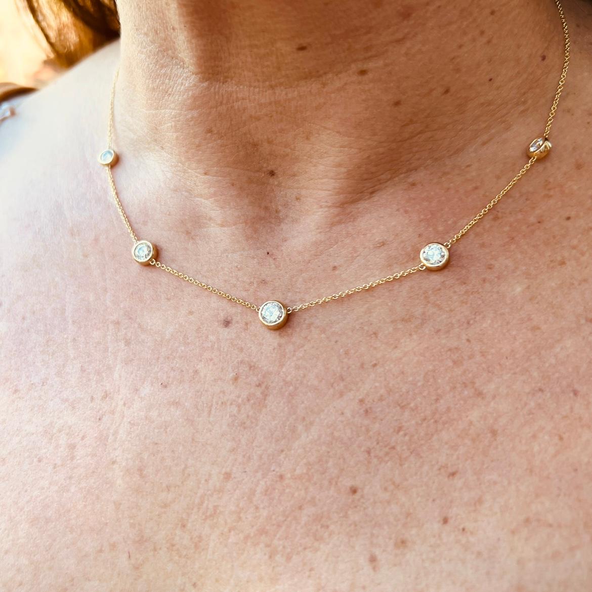 18 Karat Gold Halskette mit 5 Steinen und Diamanten- By-The-Yard Damen