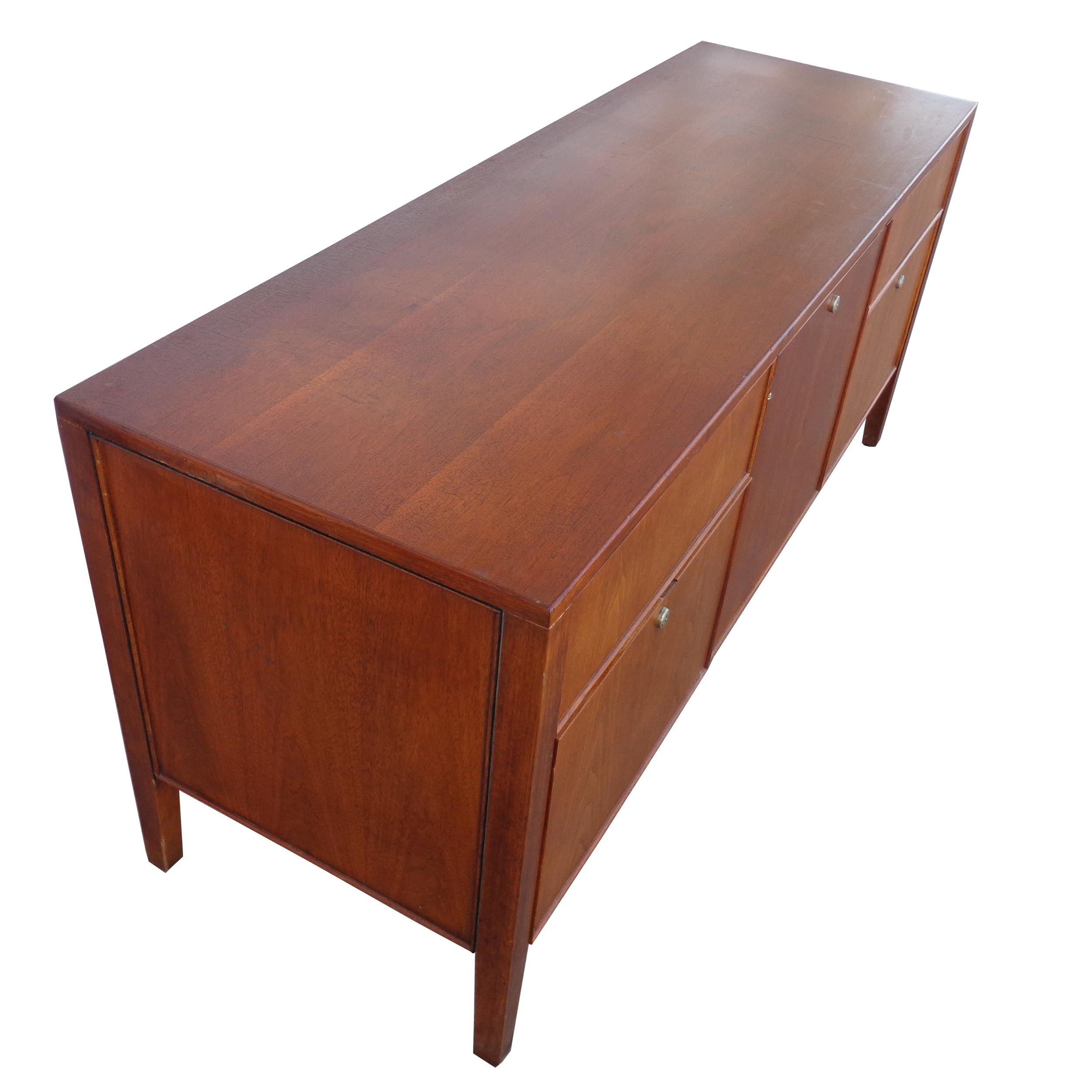 Great companion credenza to paired with a Stow Davis desk.