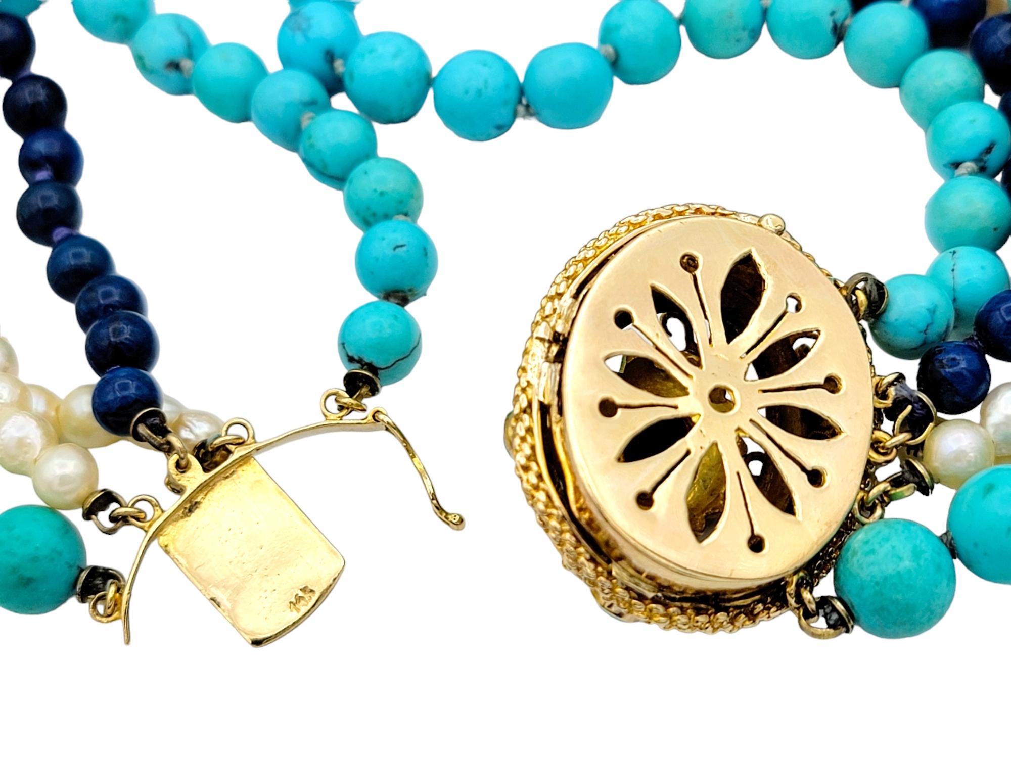 Collar de 5 vueltas de perlas, turquesa, lapislázuli y jaspe de oro de 14 quilates en venta 1