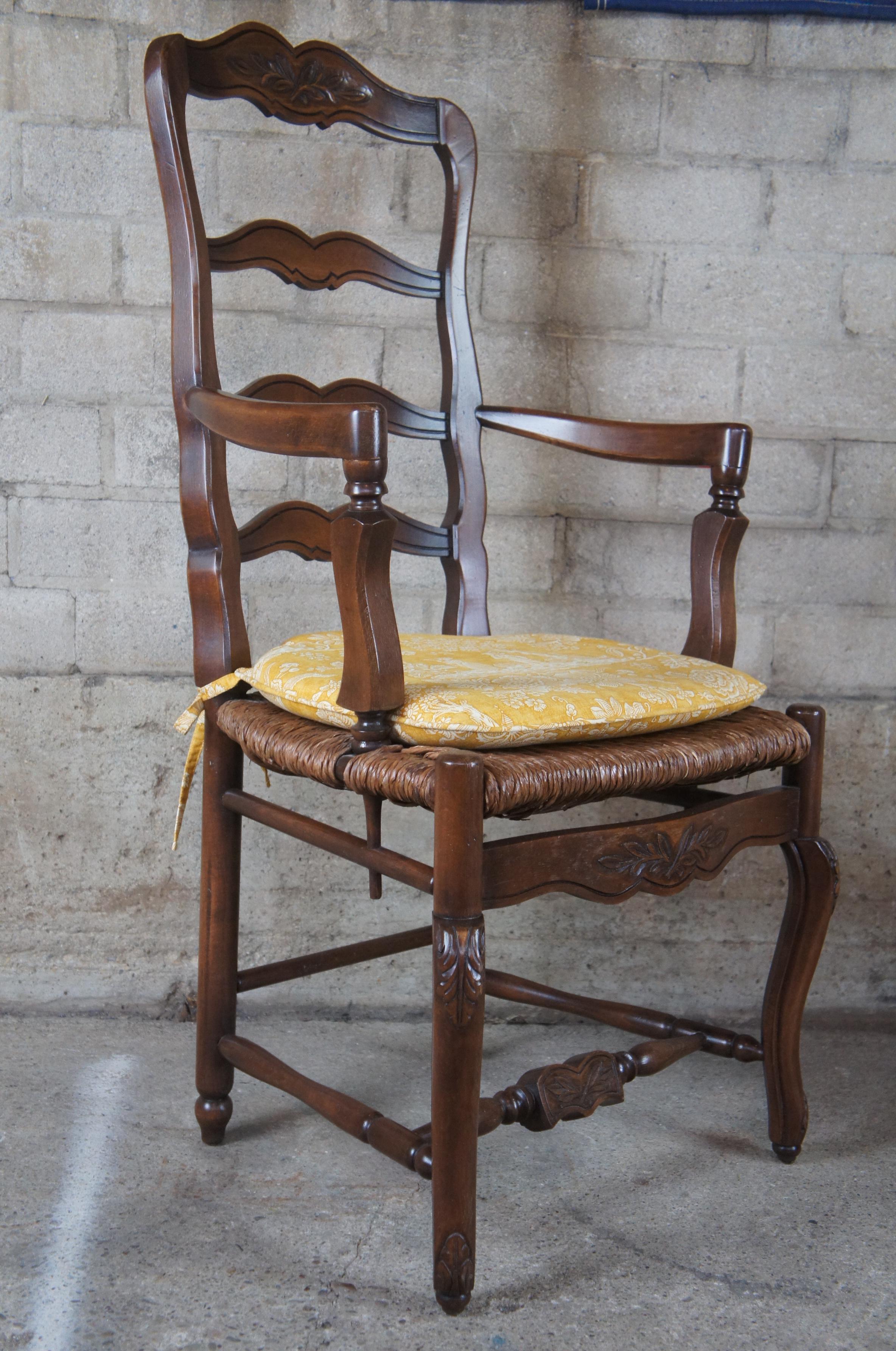 5 Vintage Country French Ladderback Dining Chairs Rush Seat Farmhouse Provincial In Good Condition In Dayton, OH