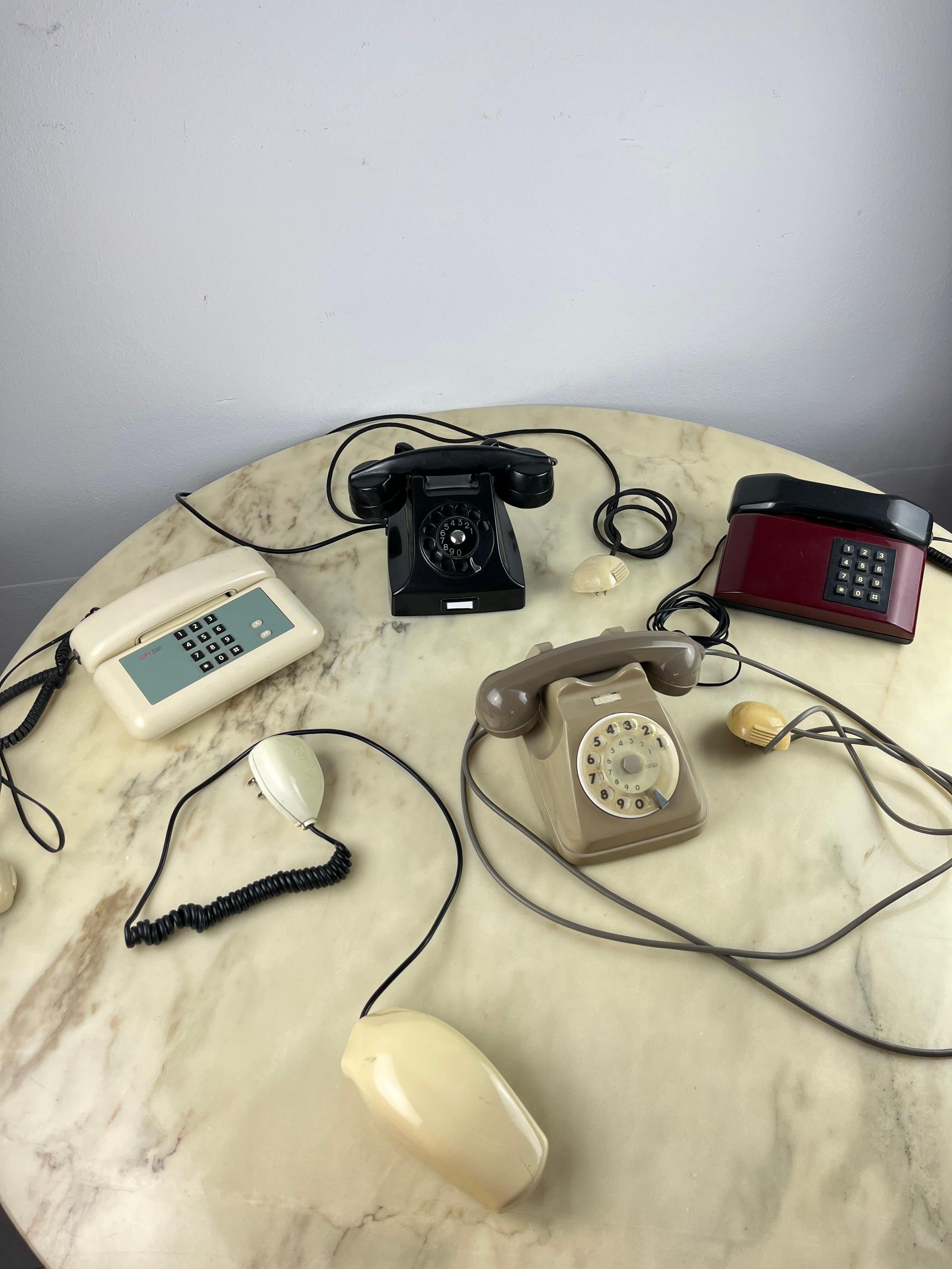 5 Vintage Italian Telephones For Sale 2
