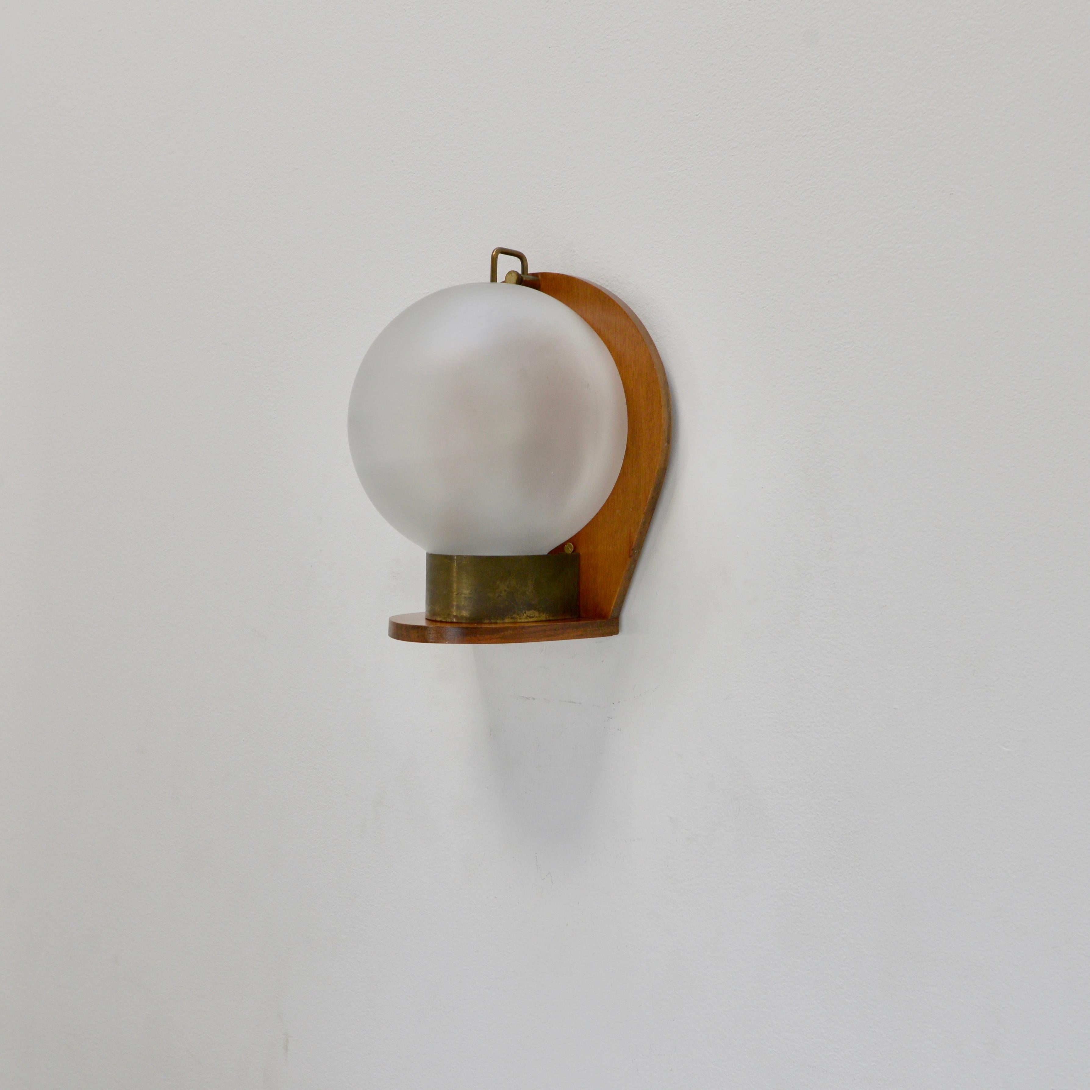 Italian Isola Sconce In Good Condition In Los Angeles, CA