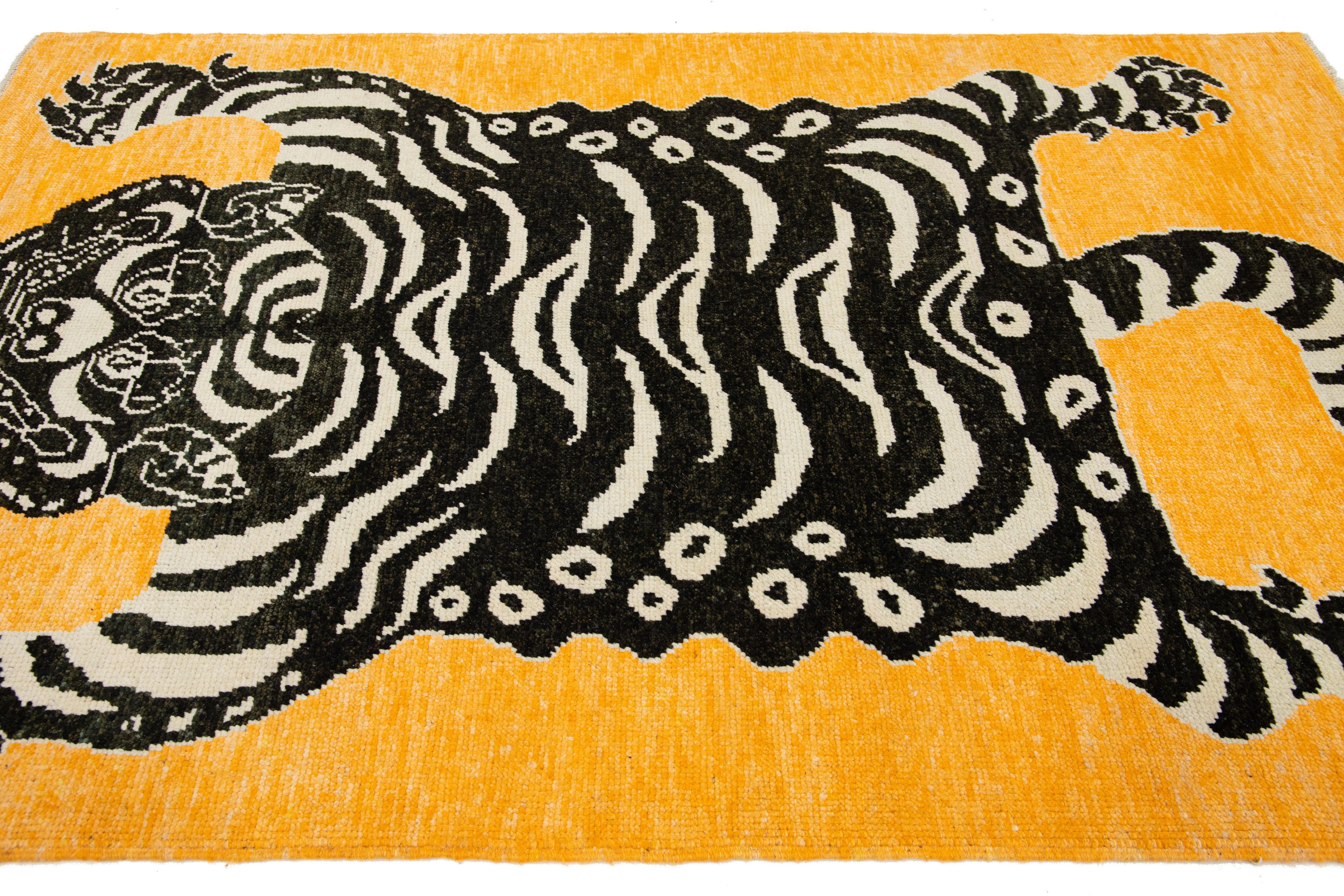 5 x 7 Hand Knotted Contemporary Wool Rug In Goldenrod Color with a Tiger Design In New Condition For Sale In Norwalk, CT