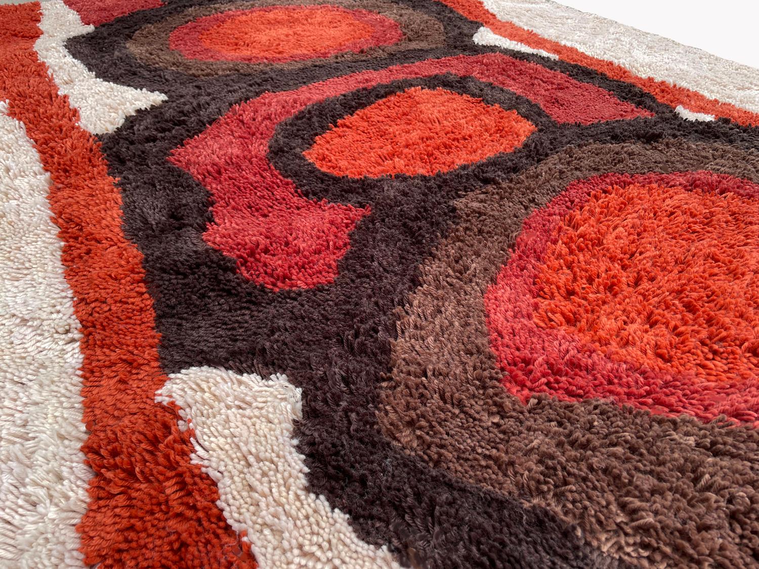 Rya-Teppich im skandinavischen Stil der Mitte des Jahrhunderts in abstraktem, modernem Design im Angebot 2