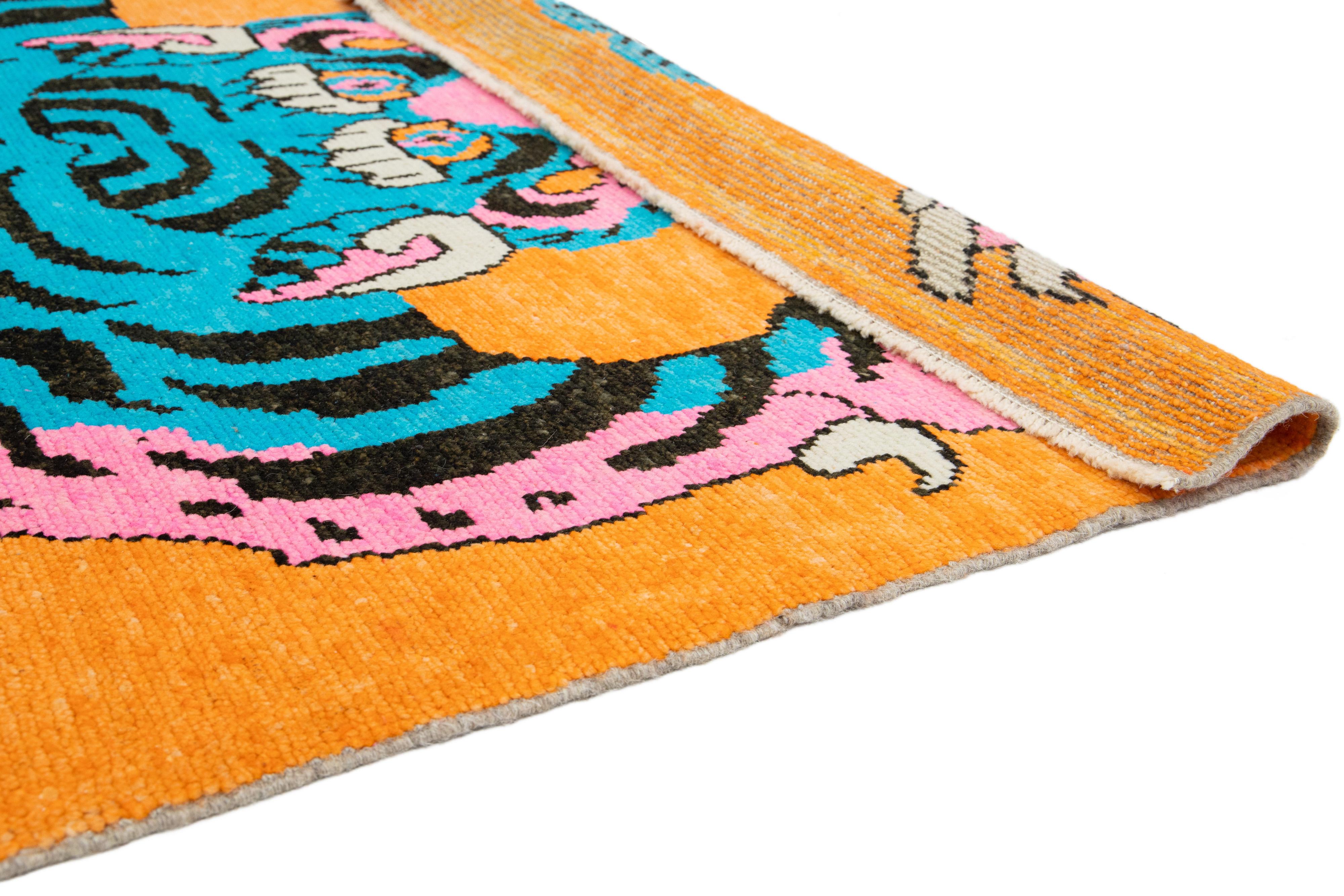 Art déco 5 x 9 Tapis en laine moderne orange noué à la main avec un motif de tigre en vente