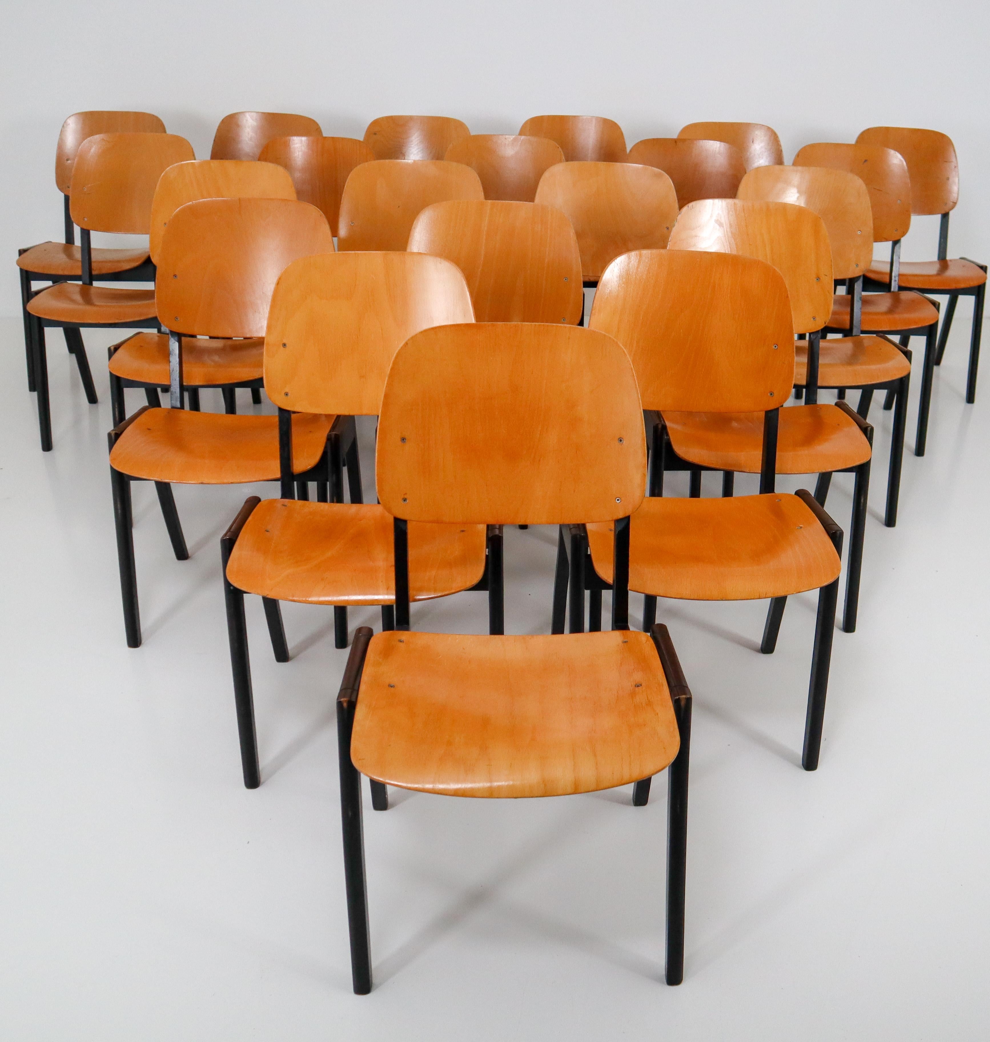 50 Bicolored Stacking Chairs Designed in the Manner of Roland Rainer, 1960s In Good Condition In Almelo, NL