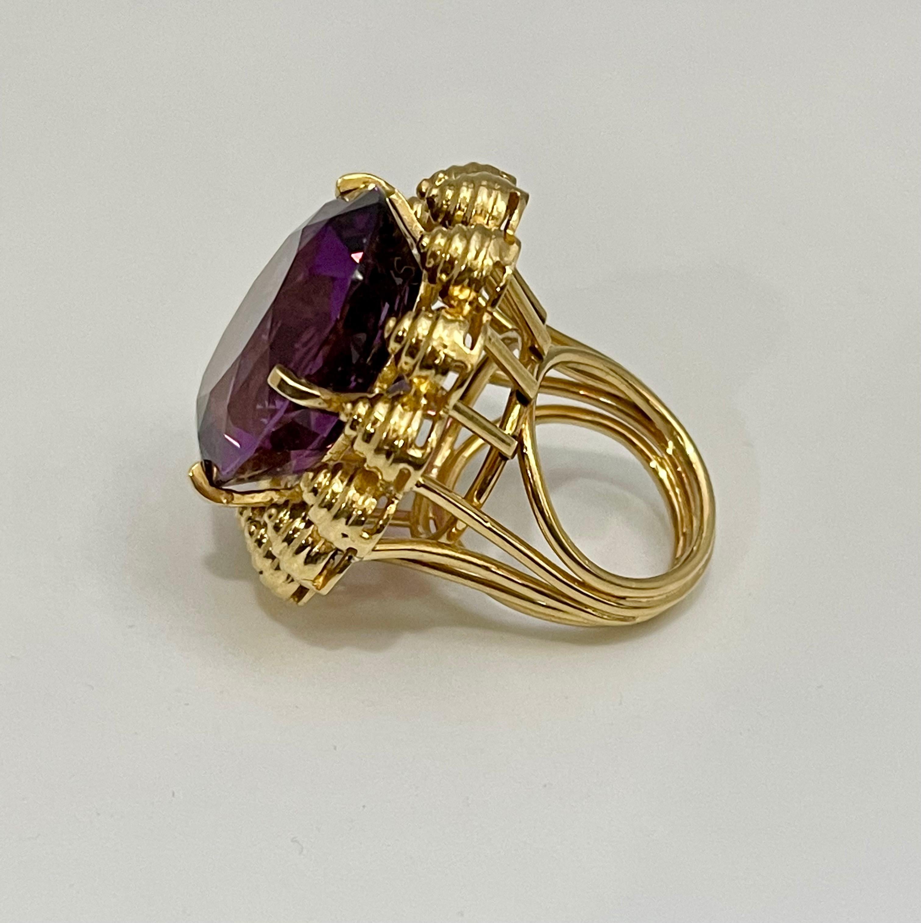 50 Carat Amethyst Cocktail Ring in Solid 18 Karat Yellow Gold 29 Grams For Sale 6