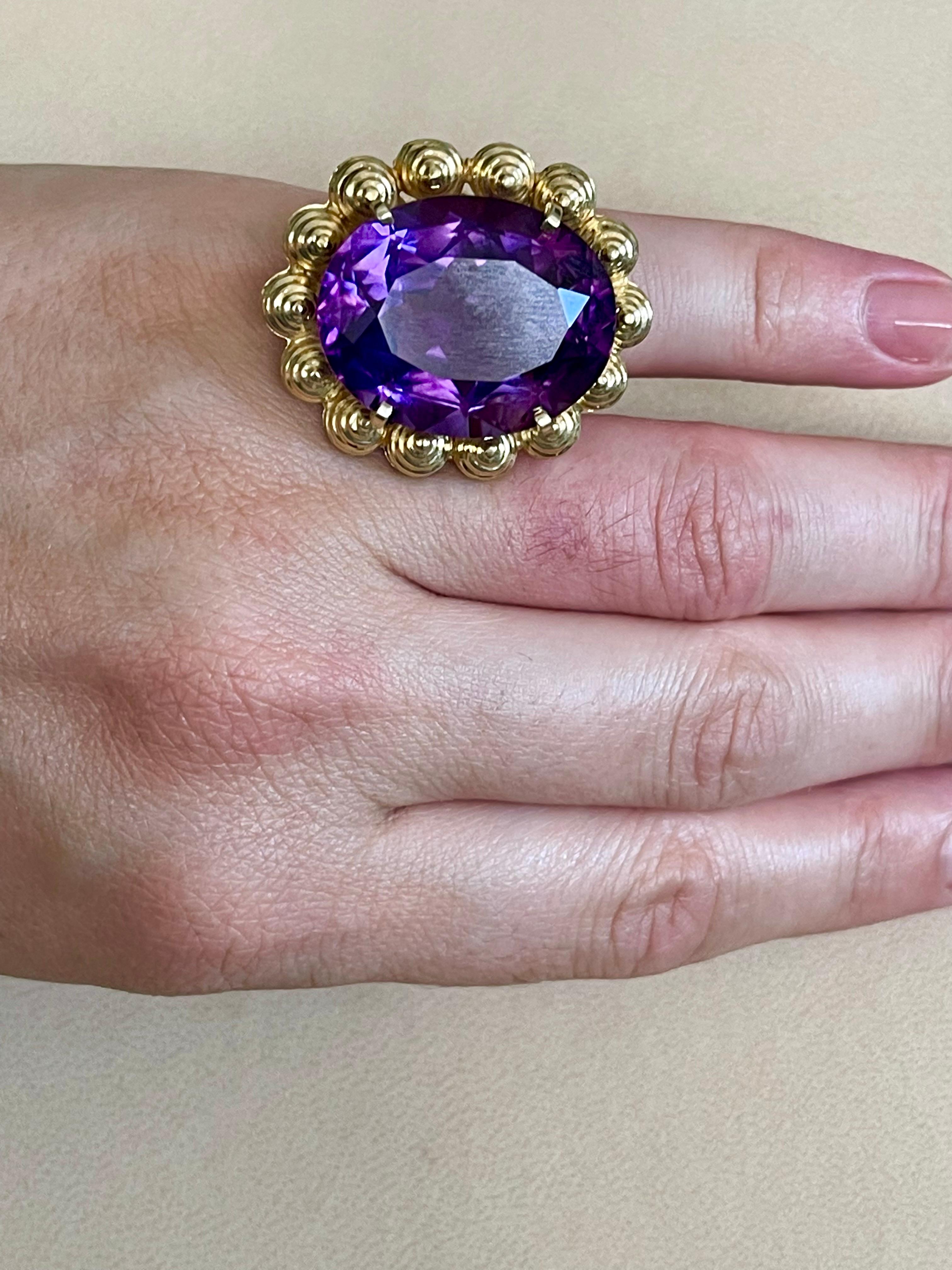 50 Carat Amethyst Cocktail Ring in Solid 18 Karat Yellow Gold 29 Grams For Sale 8
