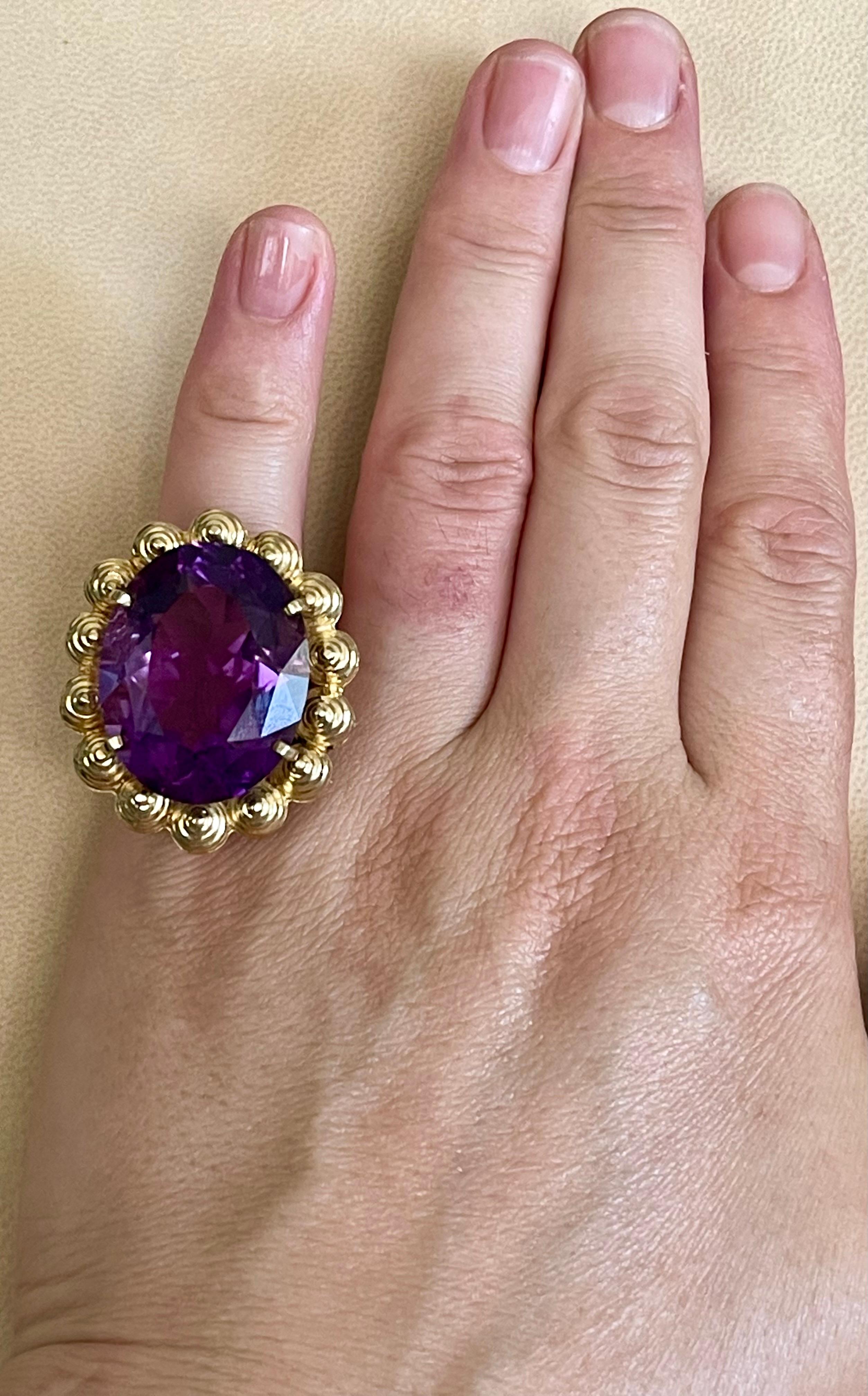 50 Carat Amethyst Cocktail Ring in Solid 18 Karat Yellow Gold 29 Grams For Sale 9