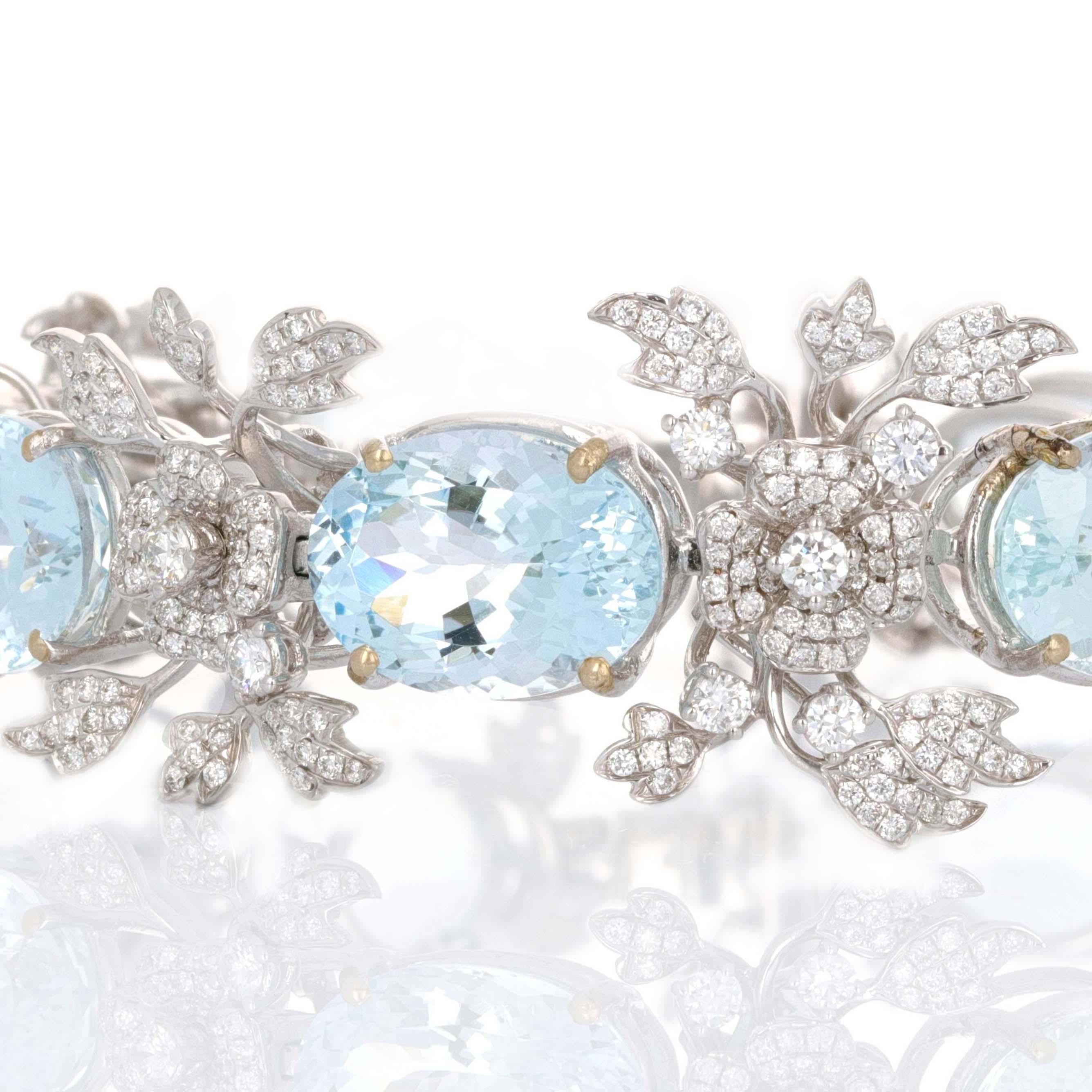 Oval Cut 50 Carat Aquamarine and Diamond Bracelet For Sale