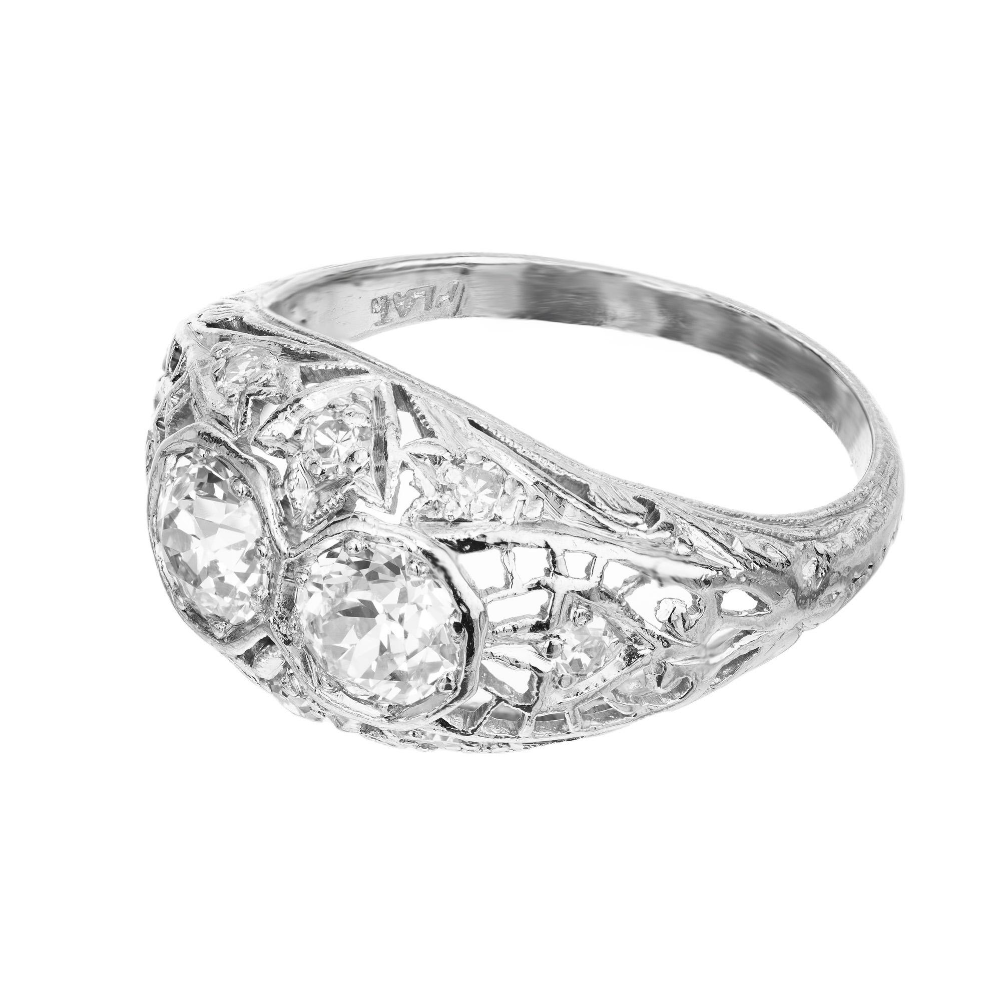 Taglio antico europeo Anello di fidanzamento Art Deco con diamante a cupola filigranata in platino da .50 carati in vendita