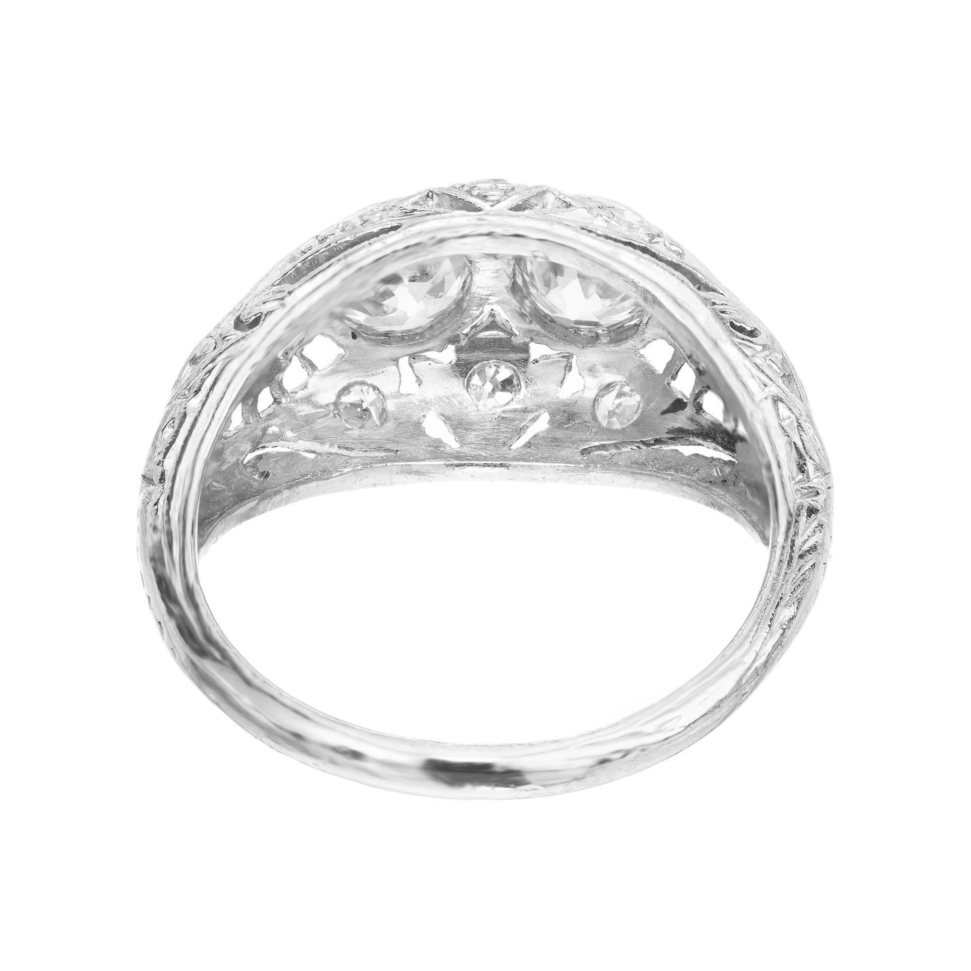 Donna Anello di fidanzamento Art Deco con diamante a cupola filigranata in platino da .50 carati in vendita