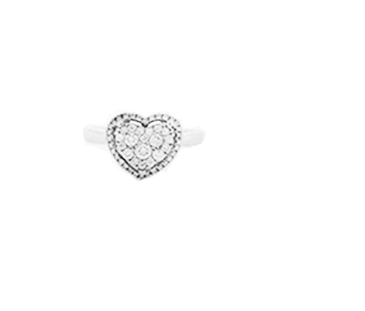 Round Cut .50 Carat Diamond Heart Ring Invisible Custer 14 Karat For Sale