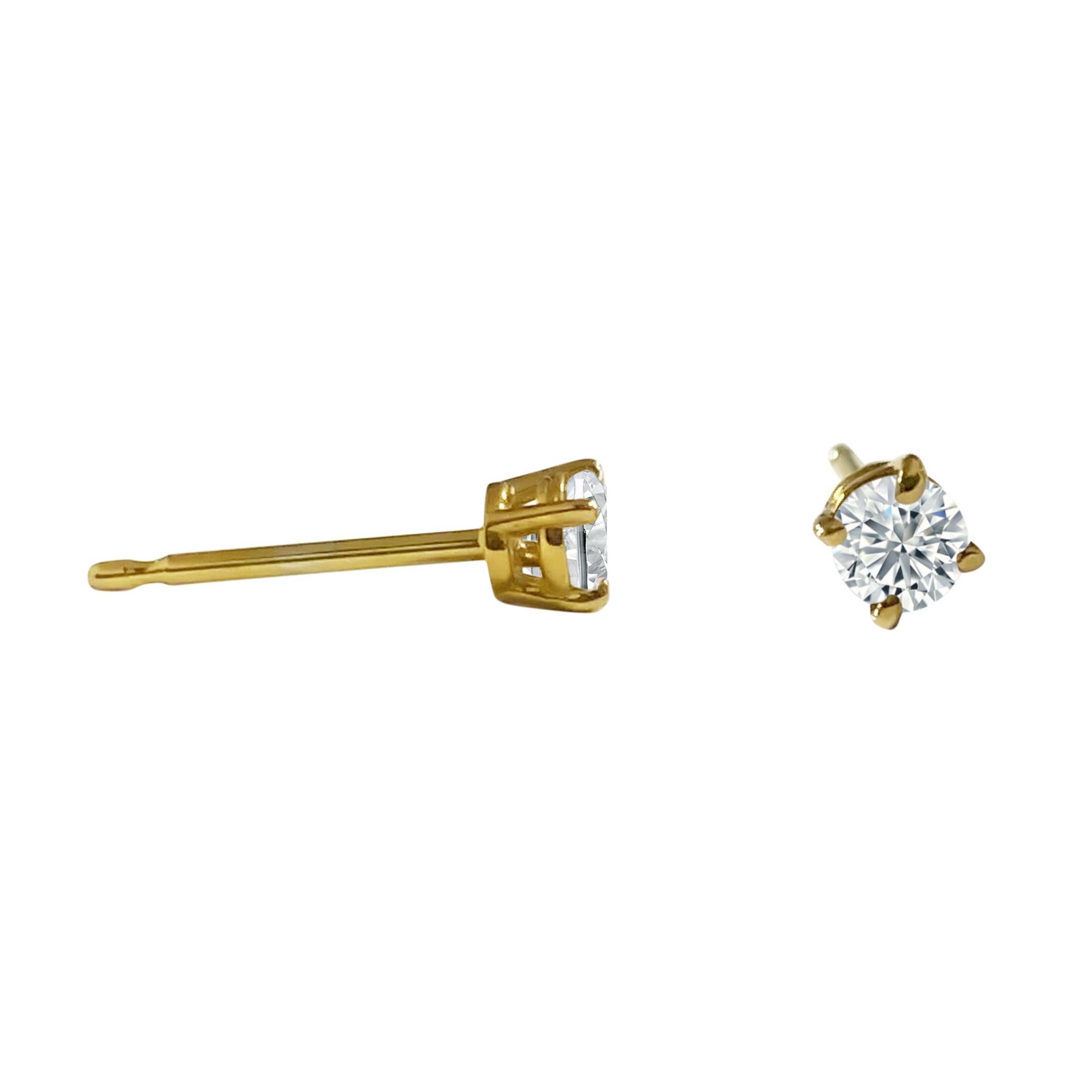 Women's 50 Carat Diamond Stud Earrings in 14k Yellow Gold For Sale