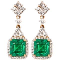 Sunita Nahata Smeraldo certificato GRS 5,00ct. Orecchini in 18KYG con diamante.