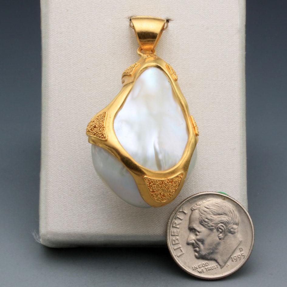 50 Carat Irregular Pearl 22K Gold Granulated Pendant In New Condition In Soquel, CA