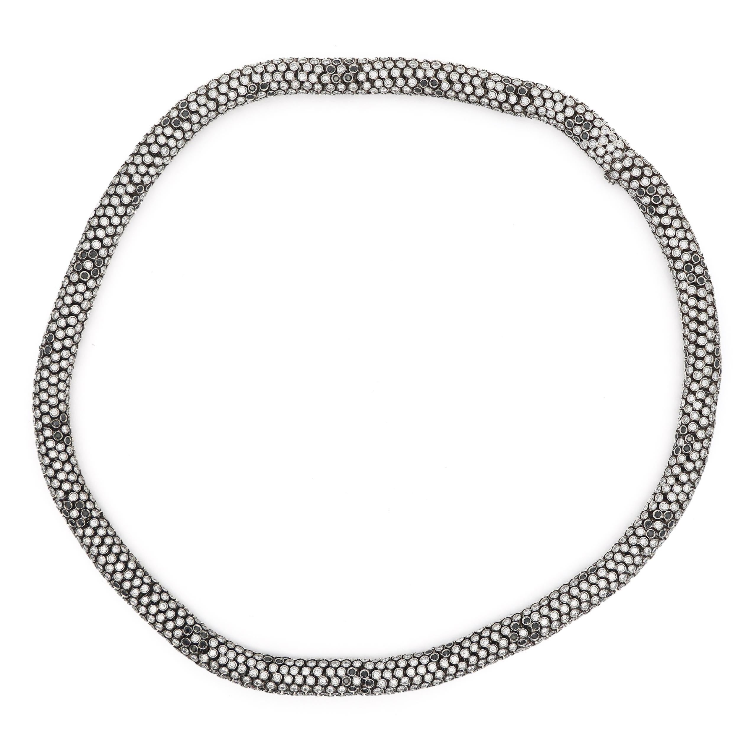 Collier cylindrique ondulé en 18 carats avec diamants taille ronde de 50 carats en vente 2