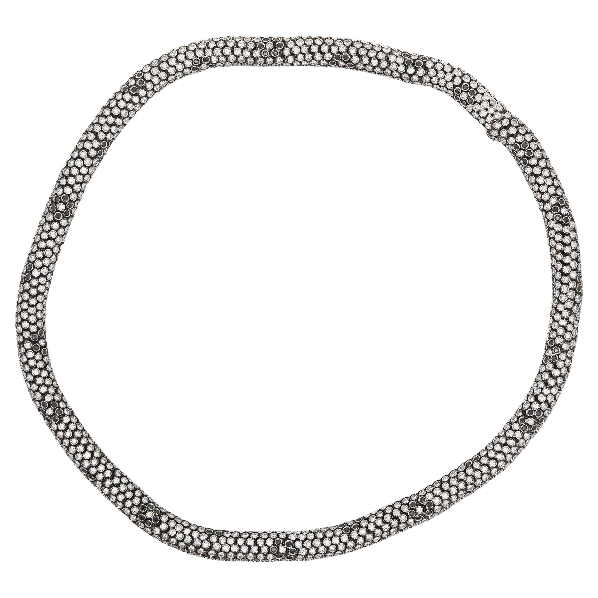50 Karat Rundschliff Diamant Zylinder wellenförmige Halskette in 18k