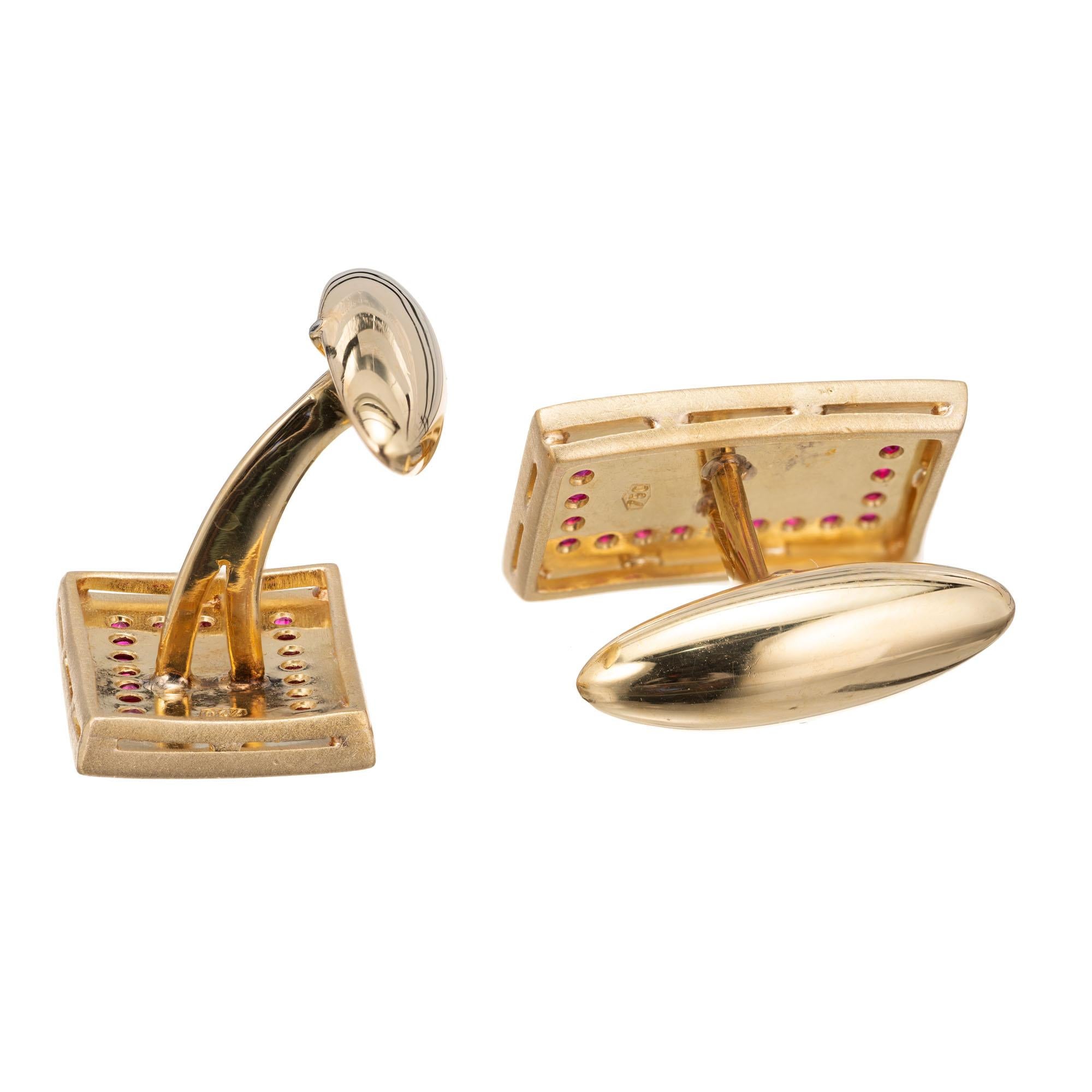 .50 Carat Ruby 18 Karat Yellow Gold Brushed Rectangular Cufflinks In Excellent Condition For Sale In Stamford, CT