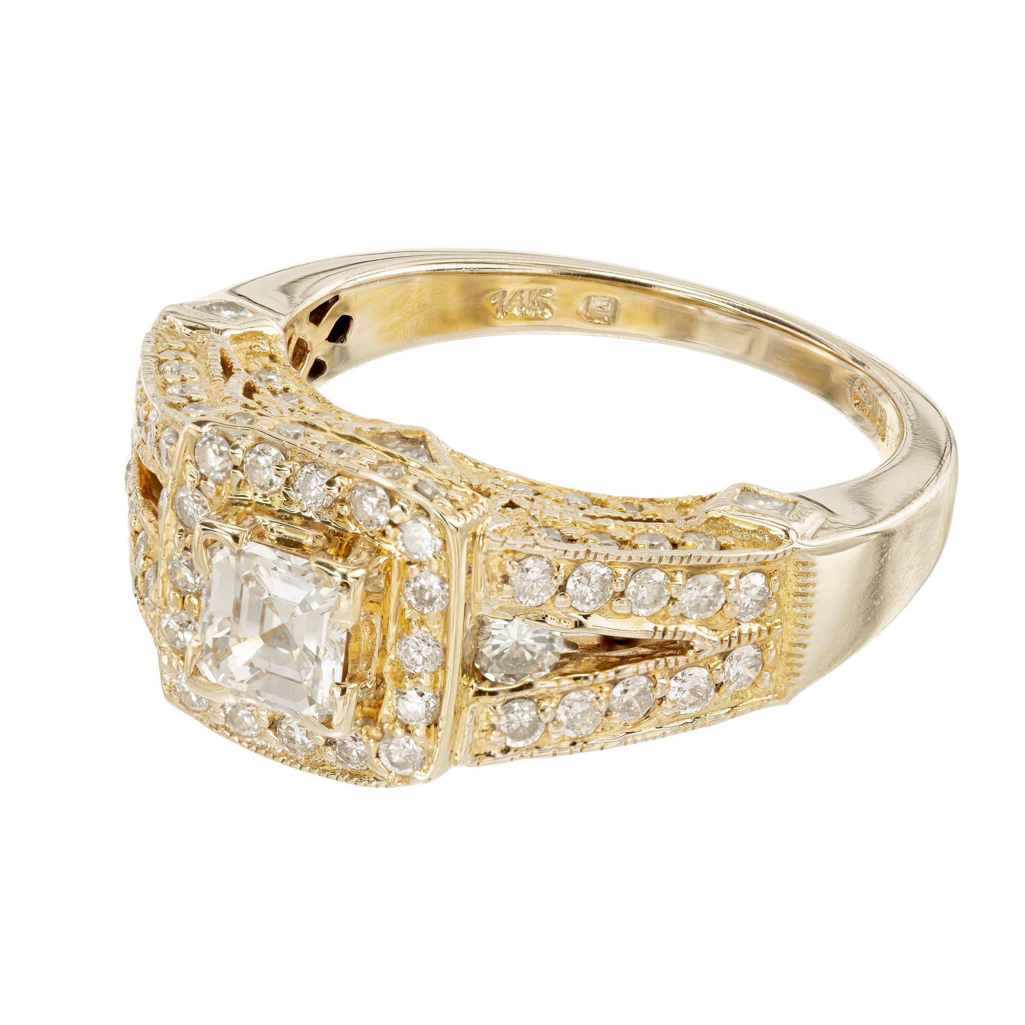Gelbgold-Verlobungsring mit 0,50 Karat Diamant-Halo im Stufenschliff (Rundschliff) im Angebot