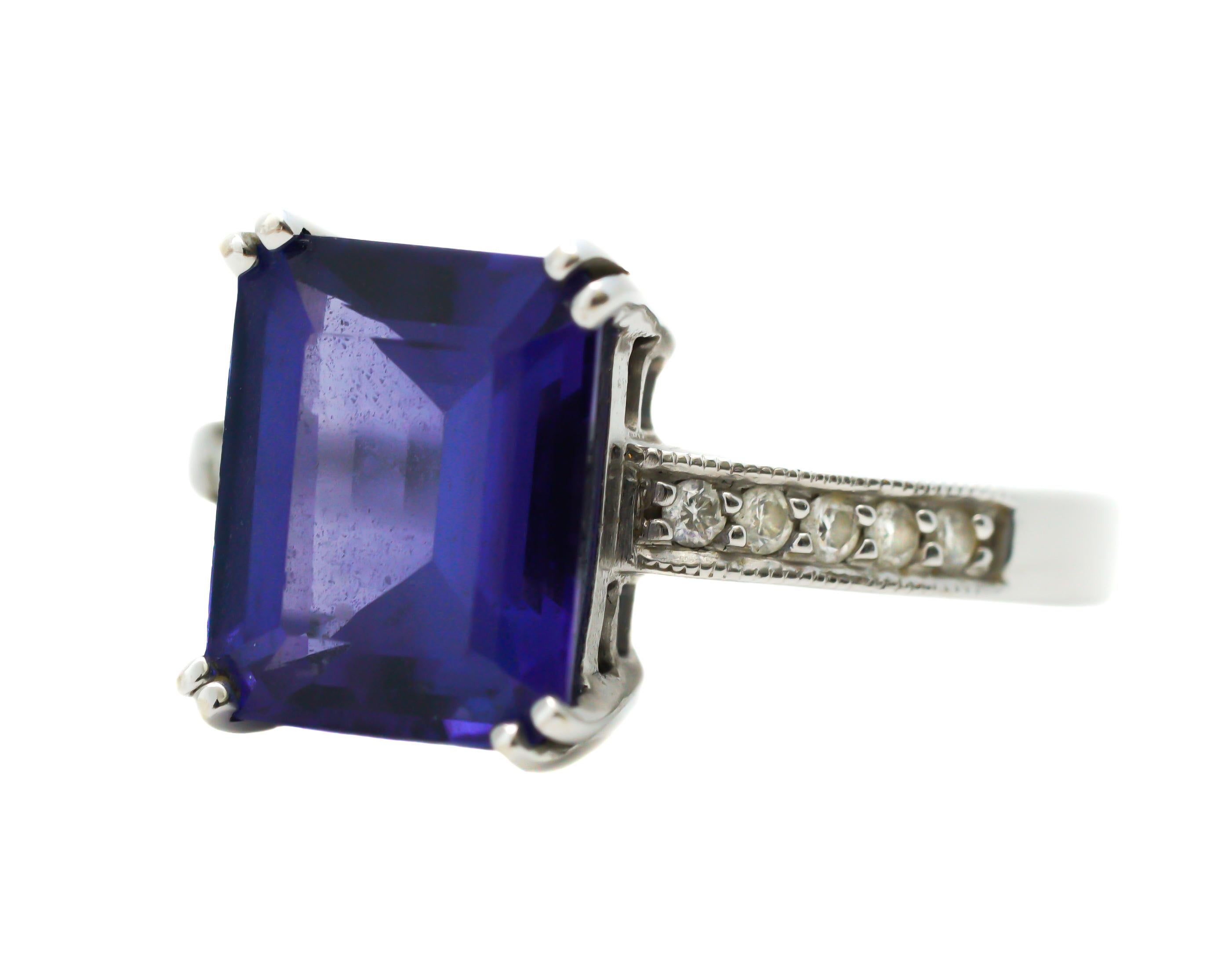 Women's 5.0 Carat Tanzanite and Diamond 14 Karat White Gold Ring For Sale