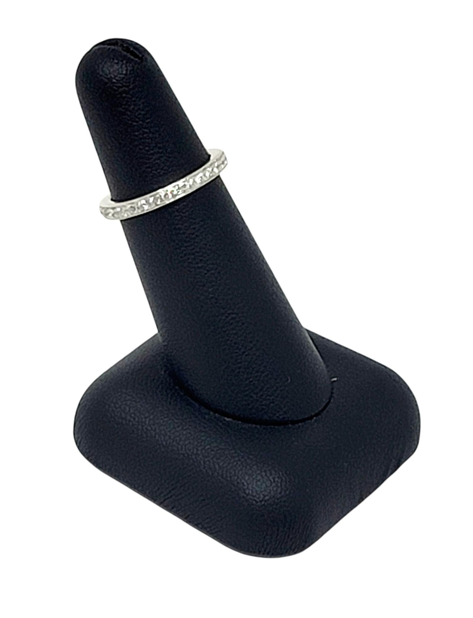 .50 Quilates Total Diamante Brillante Redondo Anillo Eternidad Oro Blanco 14 Kilates en venta 2