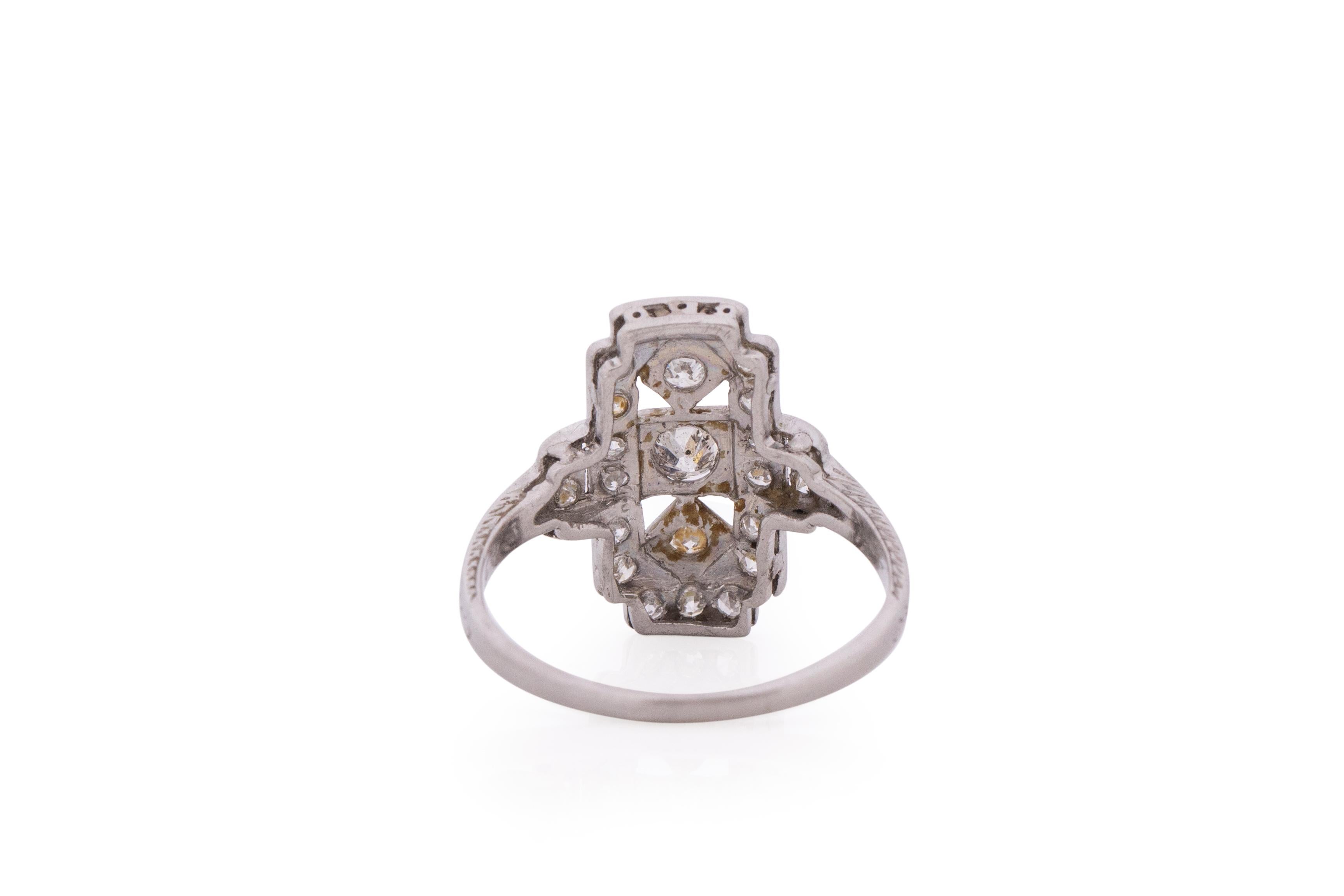 Taglio antico europeo Anello di fidanzamento in platino con diamante Art Deco da 50 carati di peso totale in vendita