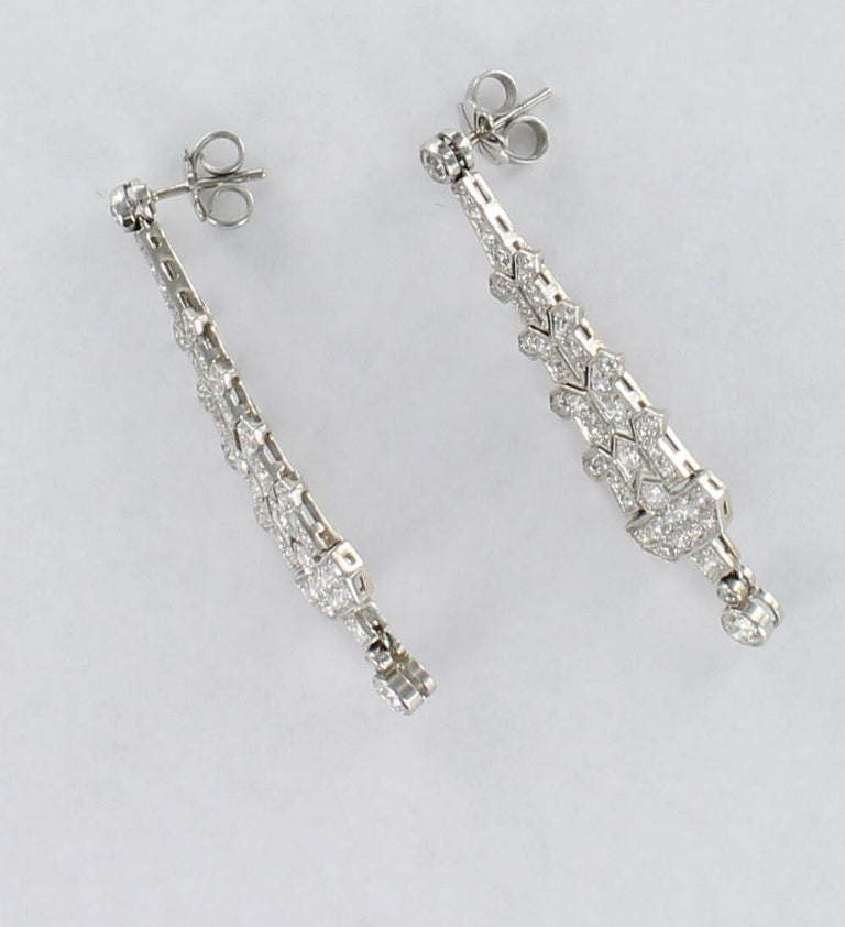 5.0 Carat Total Weight Diamond Dangle Earrings Set in Platinum For Sale ...