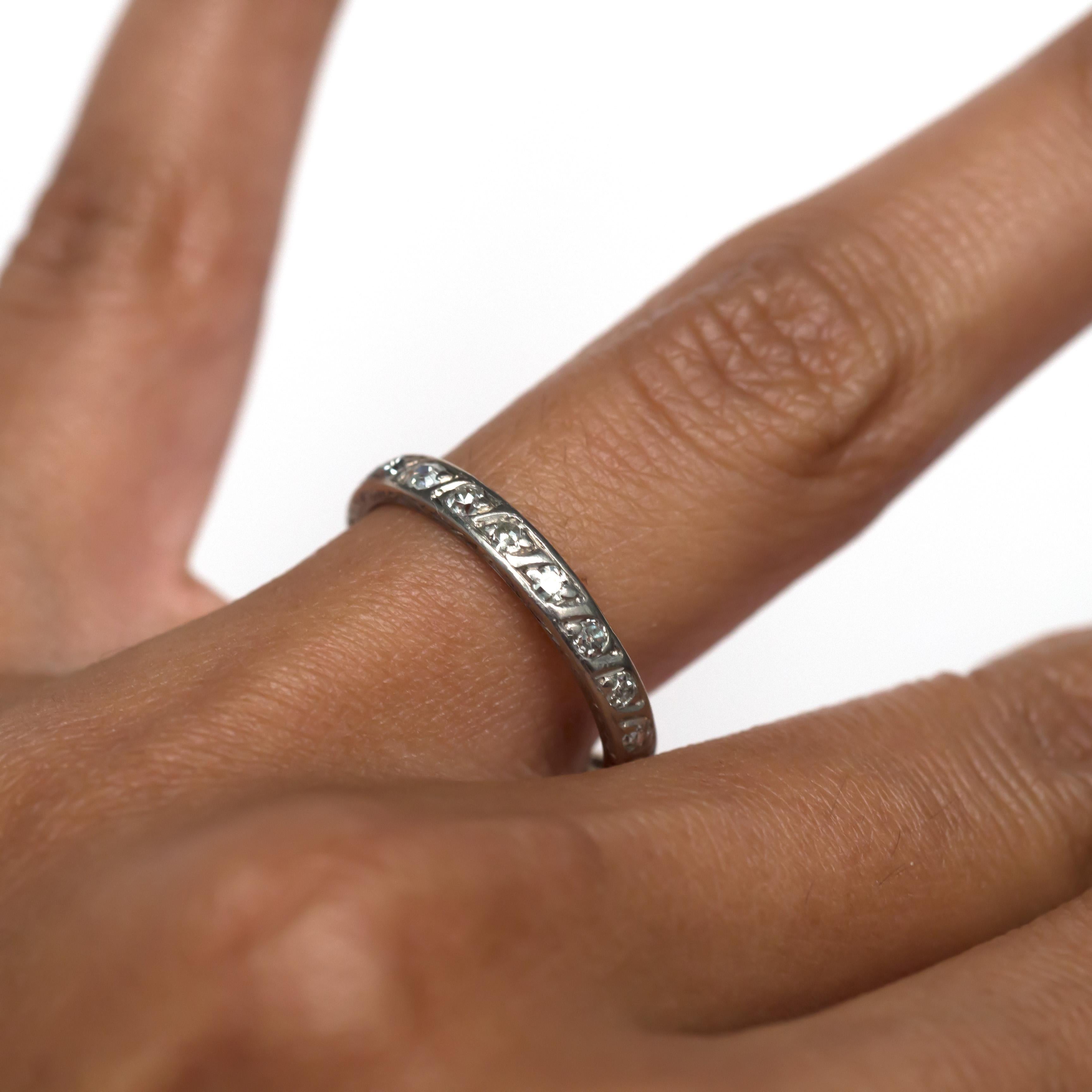 Alliance en platine avec diamants d'un poids total de 0,50 carat Unisexe en vente