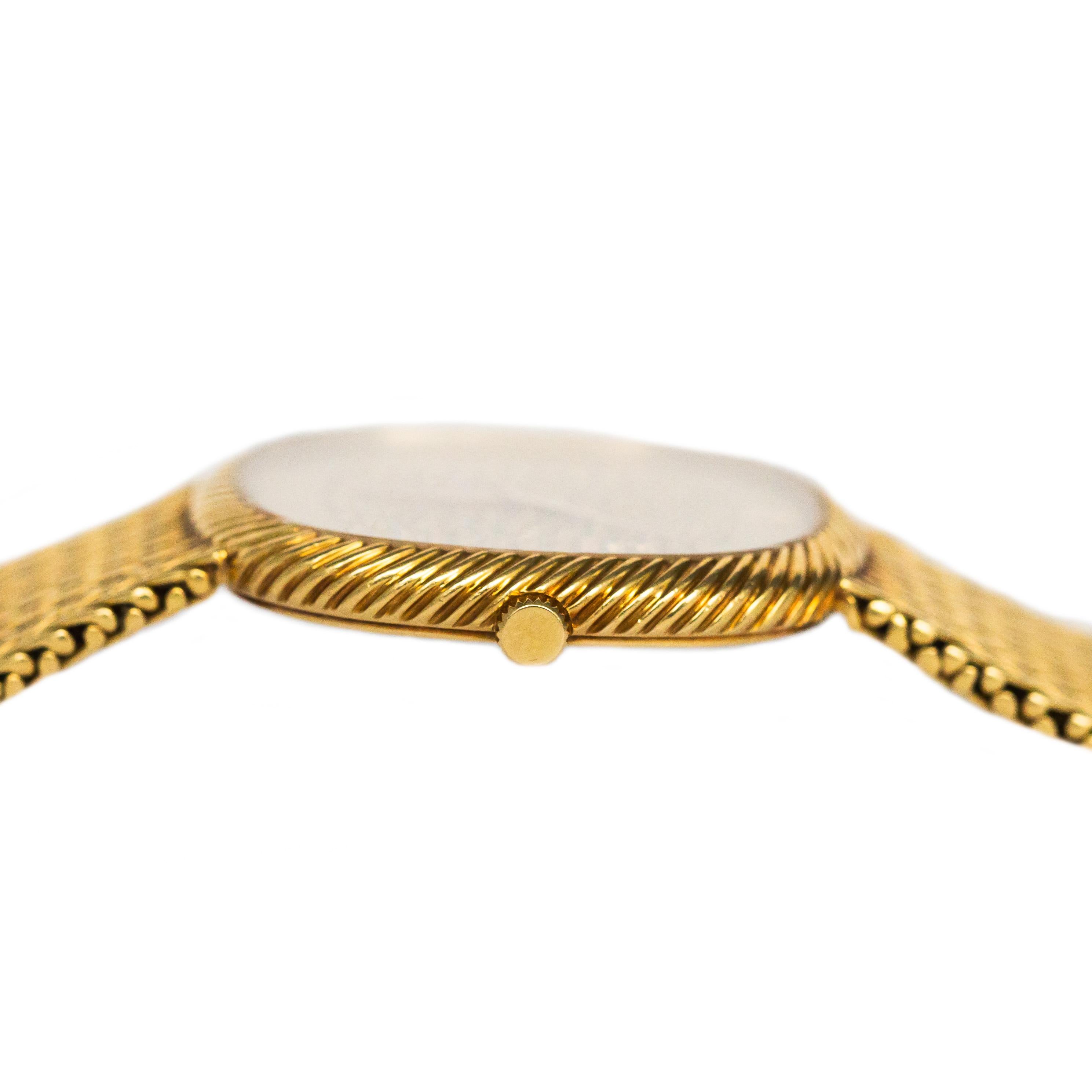 Rétro .50 Carat Total Weight Diamond Yellow Gold Watch en vente