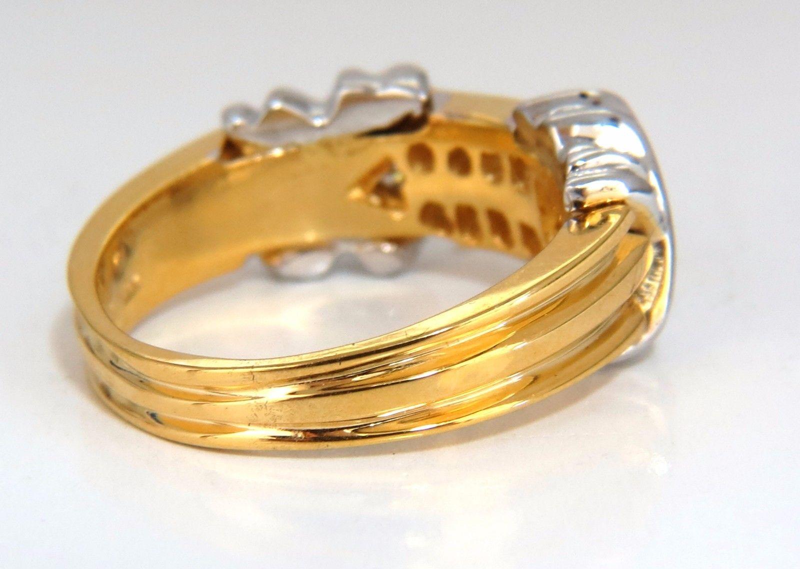 .50cts di diamanti rotondi incastonati in un anello a 