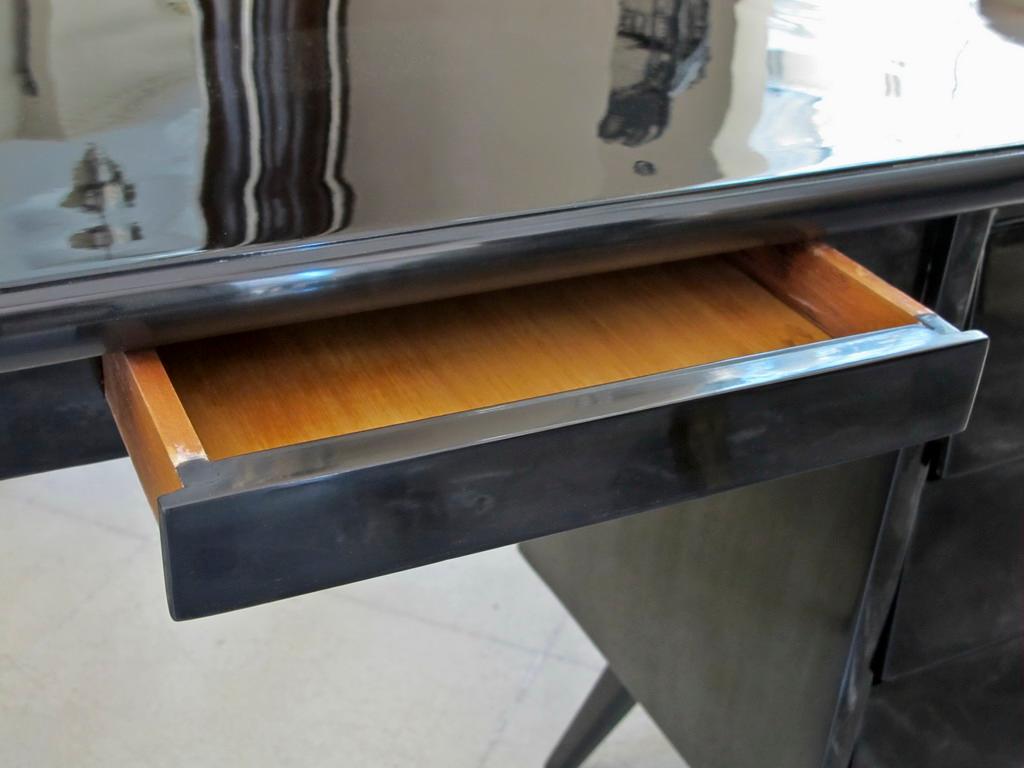 Space Age 50° Desk in Wood Italian For Sale