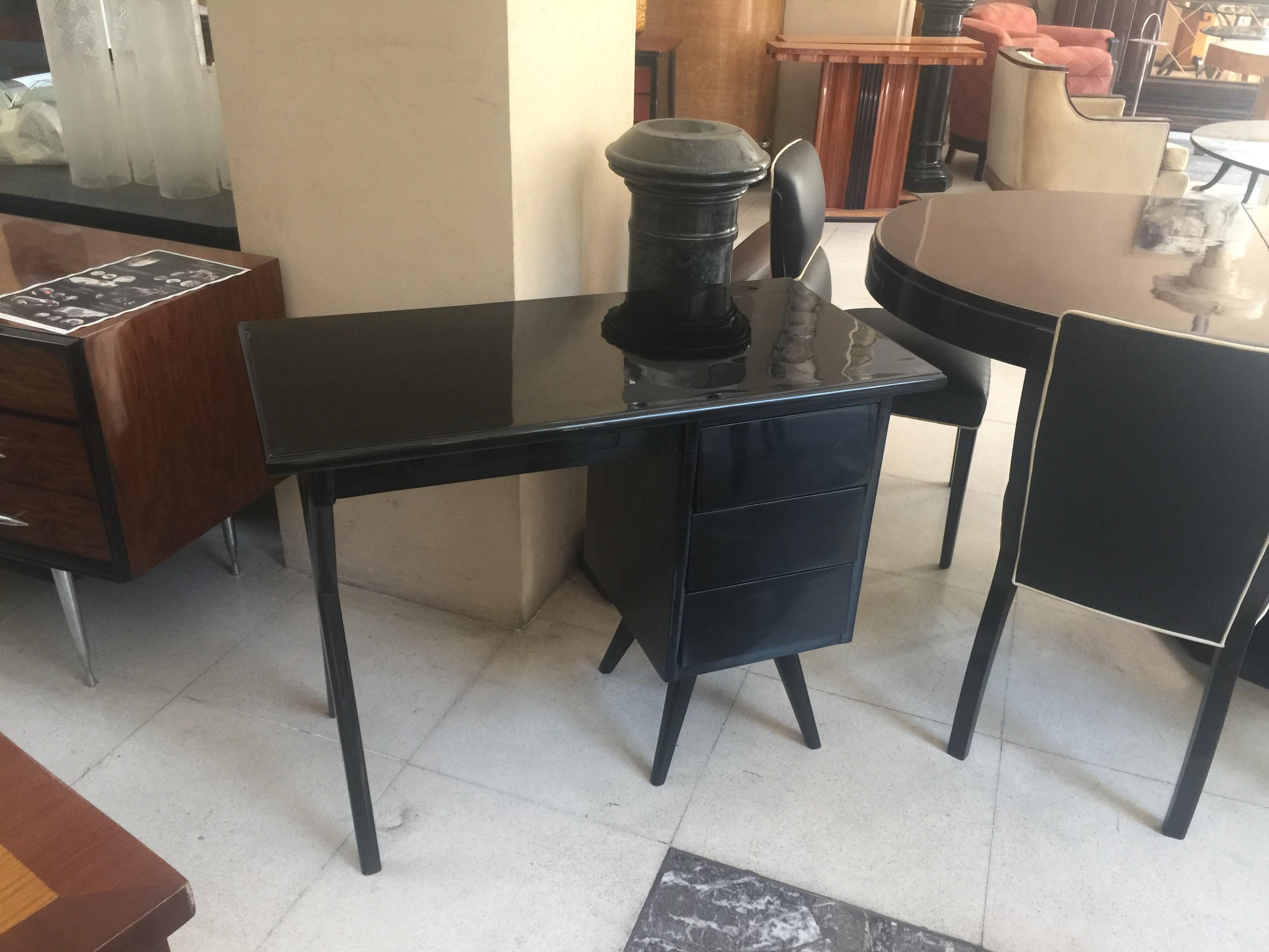 50° Desk in Wood Italian In Good Condition For Sale In Ciudad Autónoma Buenos Aires, C