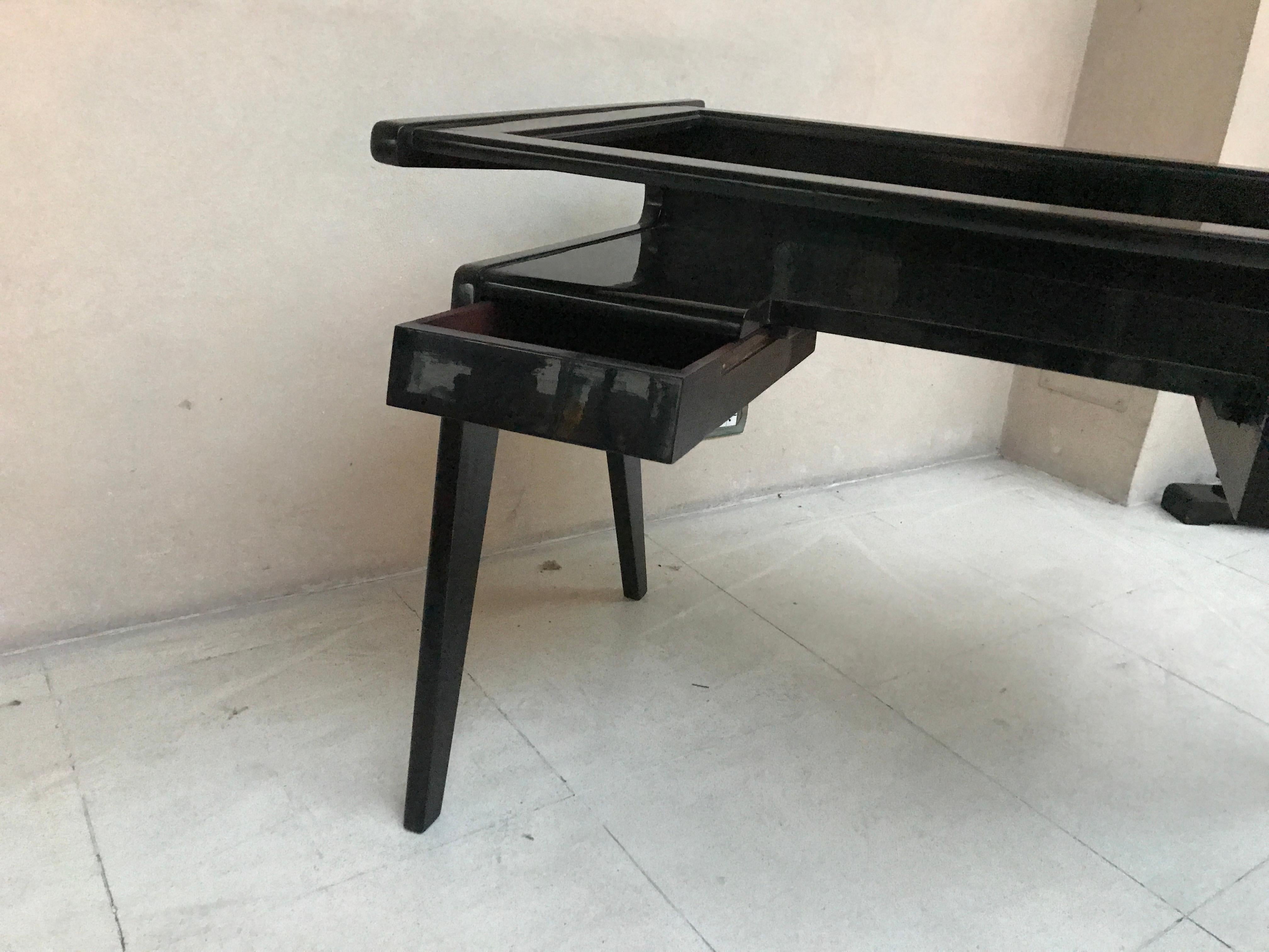 Mid-20th Century 50° Desk Italian, Material, Wood For Sale