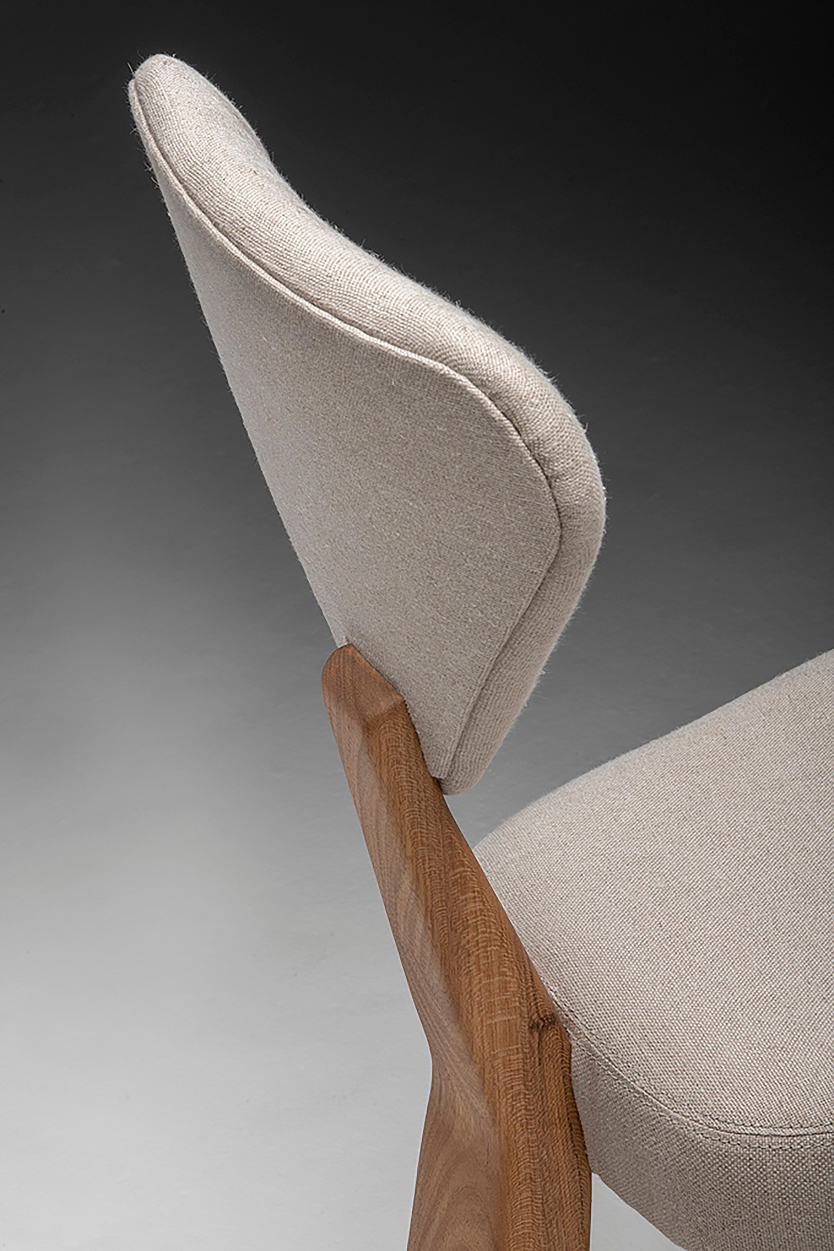 50% of 4 Giraffe dining Chair to Fareez 7