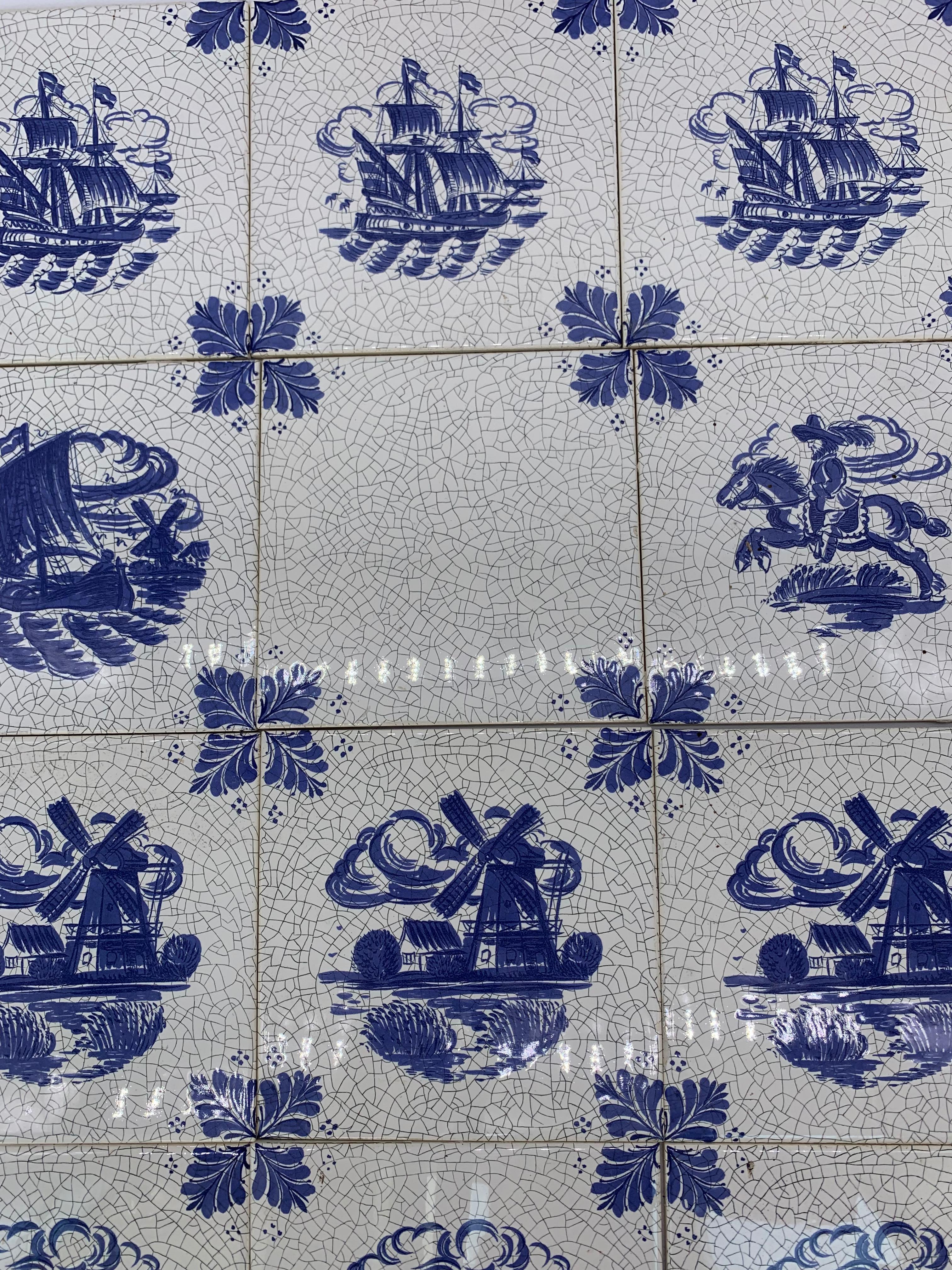 White and blue tiles 20th century with different images.
Flowers, ships and riders on white background.
30 tiles just white with blue corners and 20 various tiles.

Measure: Each tile 15 x 15 cm
Servais Germany (manufacturer).