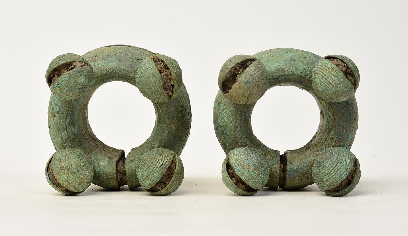 500 B.C, Dong Son, a Pair of Antique Khmer Bronze Bangle Bracelet with Bells For Sale 6