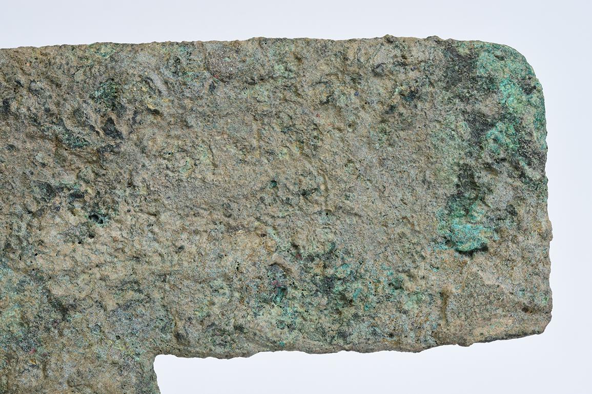500 B.C, Dong Son, Antique Khmer Bronze Axe with Stand In Good Condition In Sampantawong, TH
