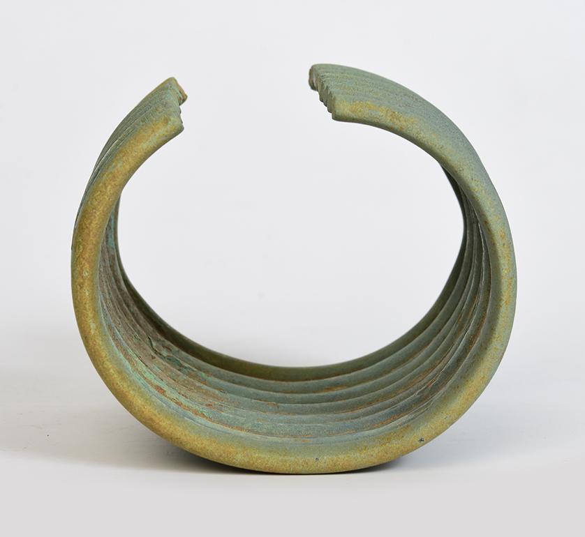 500 B.C., Dong Son, Antique Khmer Bronze Bangle Bracelet For Sale 6