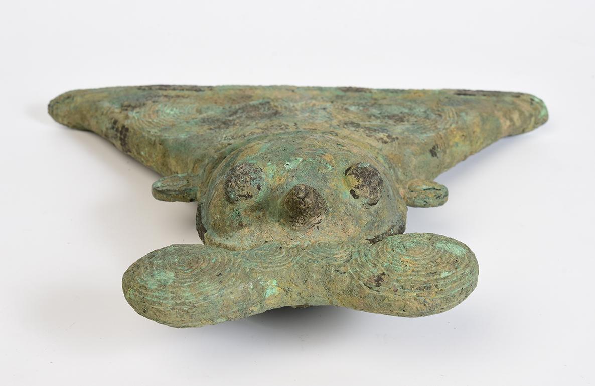 500 B.C, Dong Son, Antique Khmer Bronze Bell with Stand 6