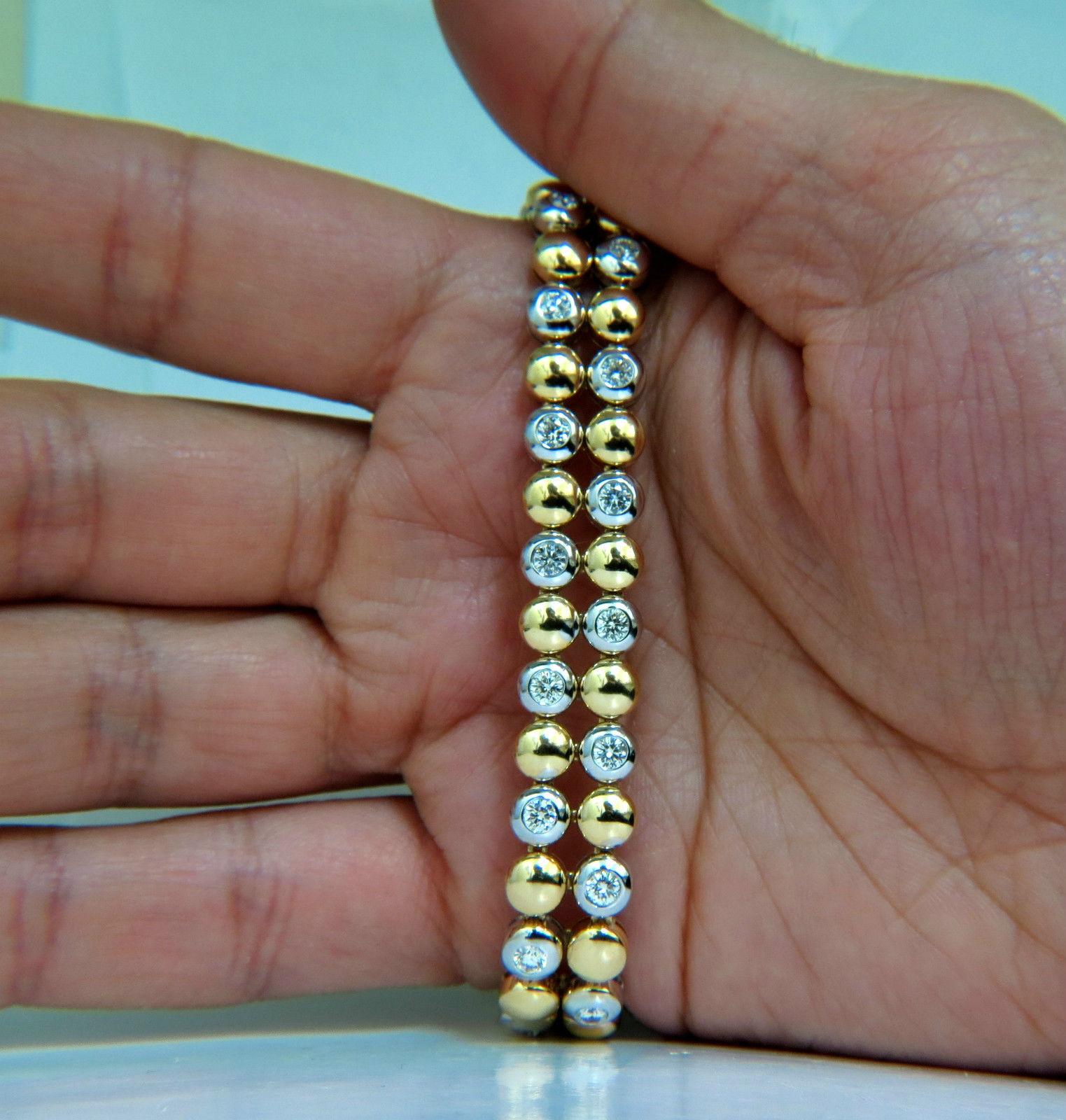 5.00 Carat 18 Karat Diamonds Rounds Two-Toned Domed Link Bracelet G/VS Rare For Sale 1