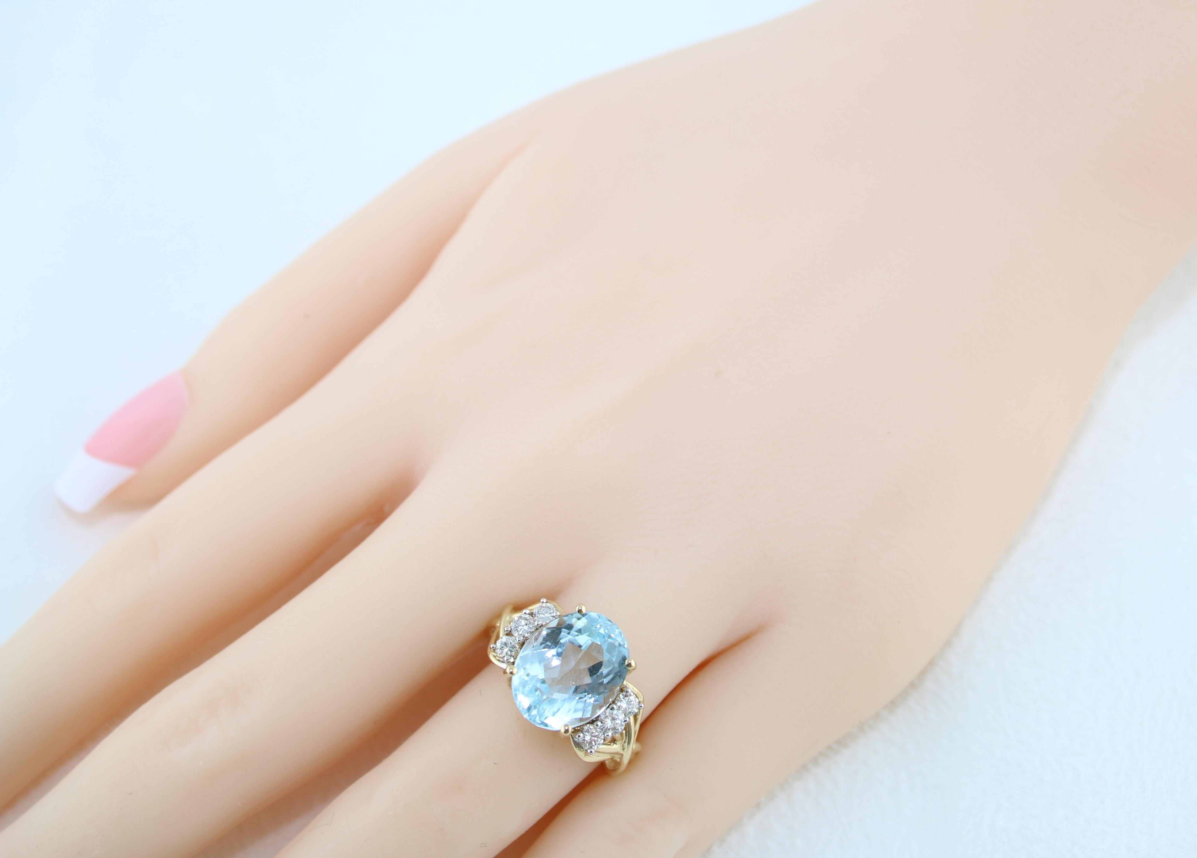 5.00 Carat Blue Topaz Diamond Gold Ring In Excellent Condition For Sale In New York, NY