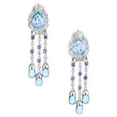 Boucles d'oreilles pendantes en or blanc 5.00 carats Topaze bleue Diamant Saphir 