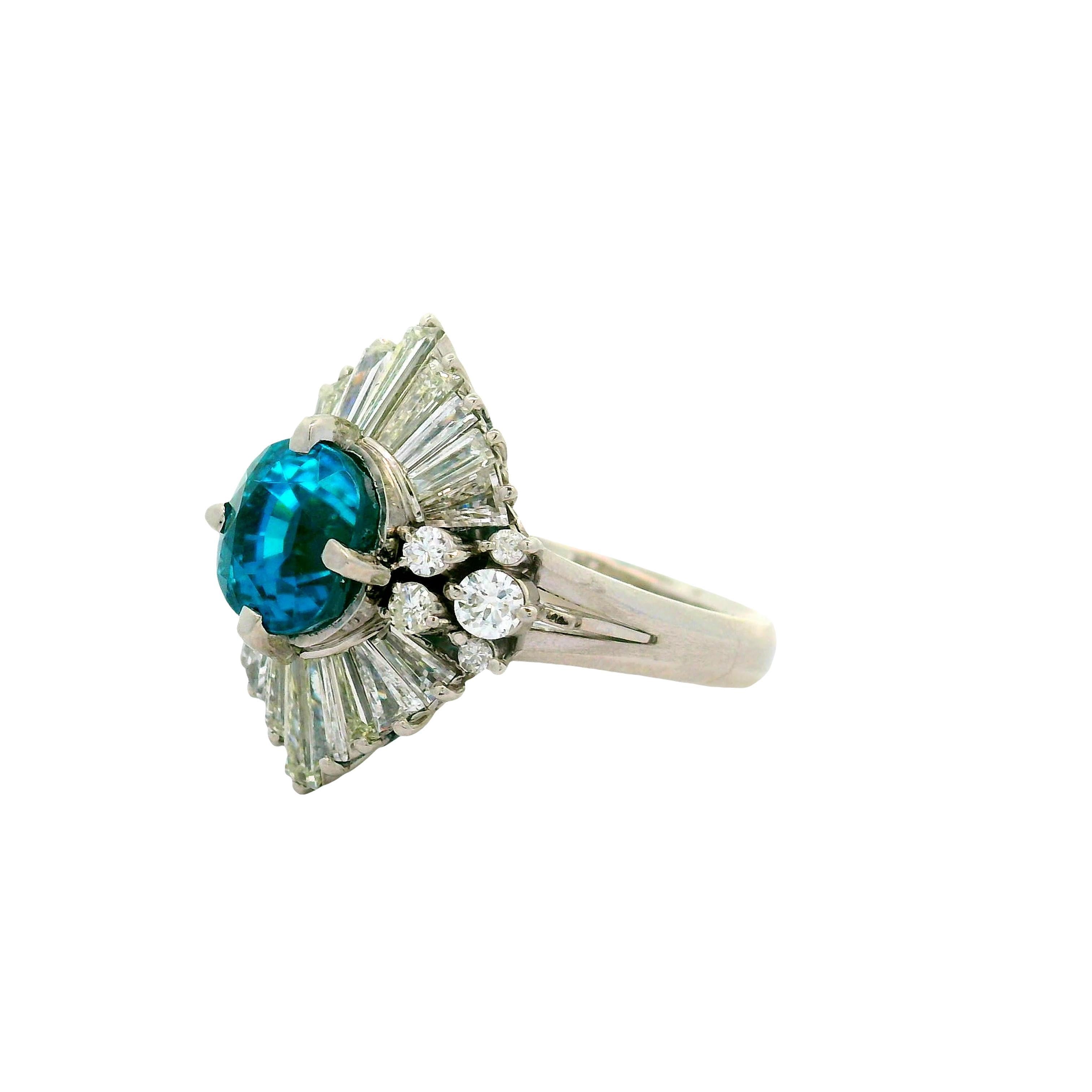 5.00 Carat Blue Zircon Diamond Platinum Burst Ring In Excellent Condition For Sale In Beverly Hills, CA